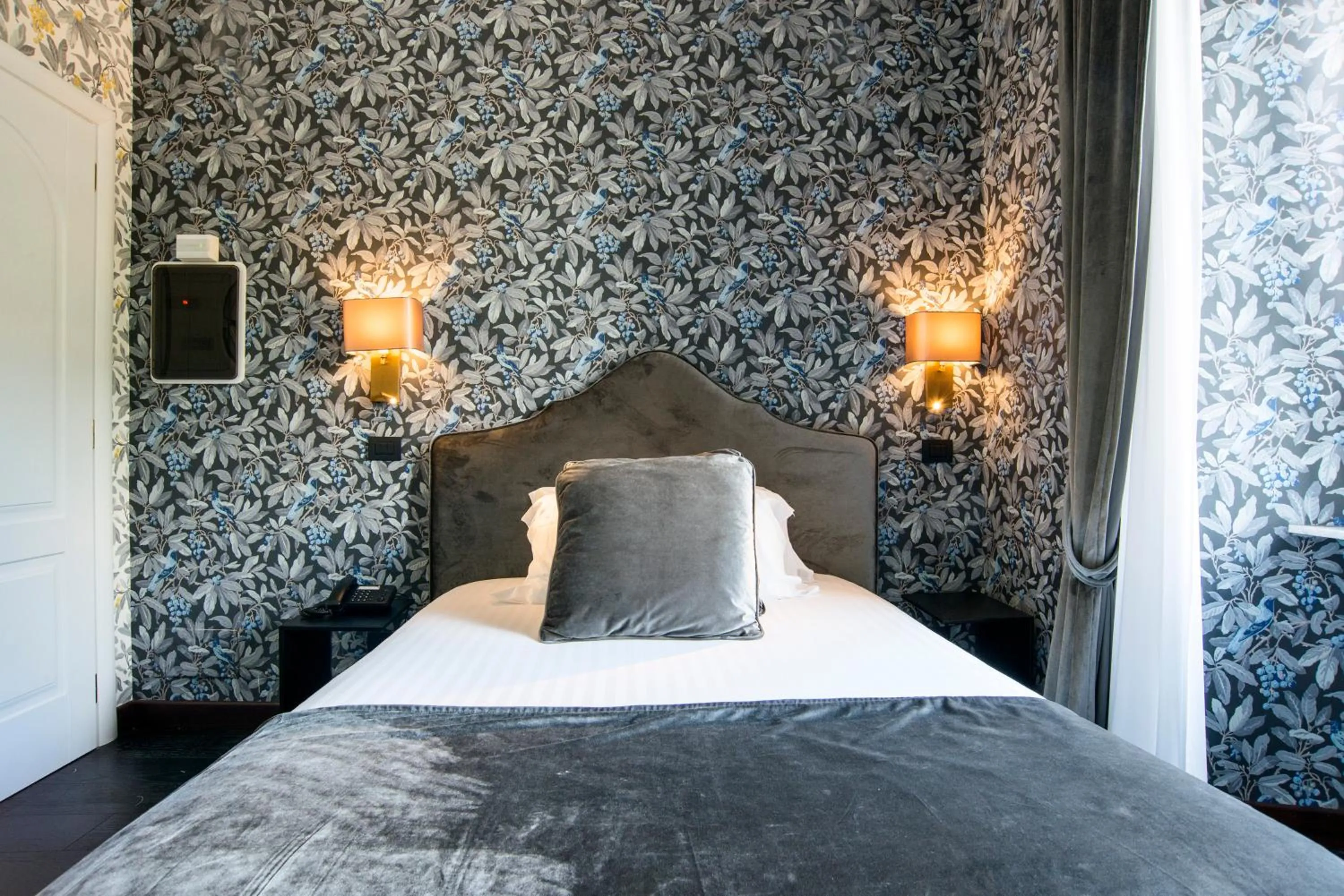 Bedroom, Bed in Via Veneto Suites