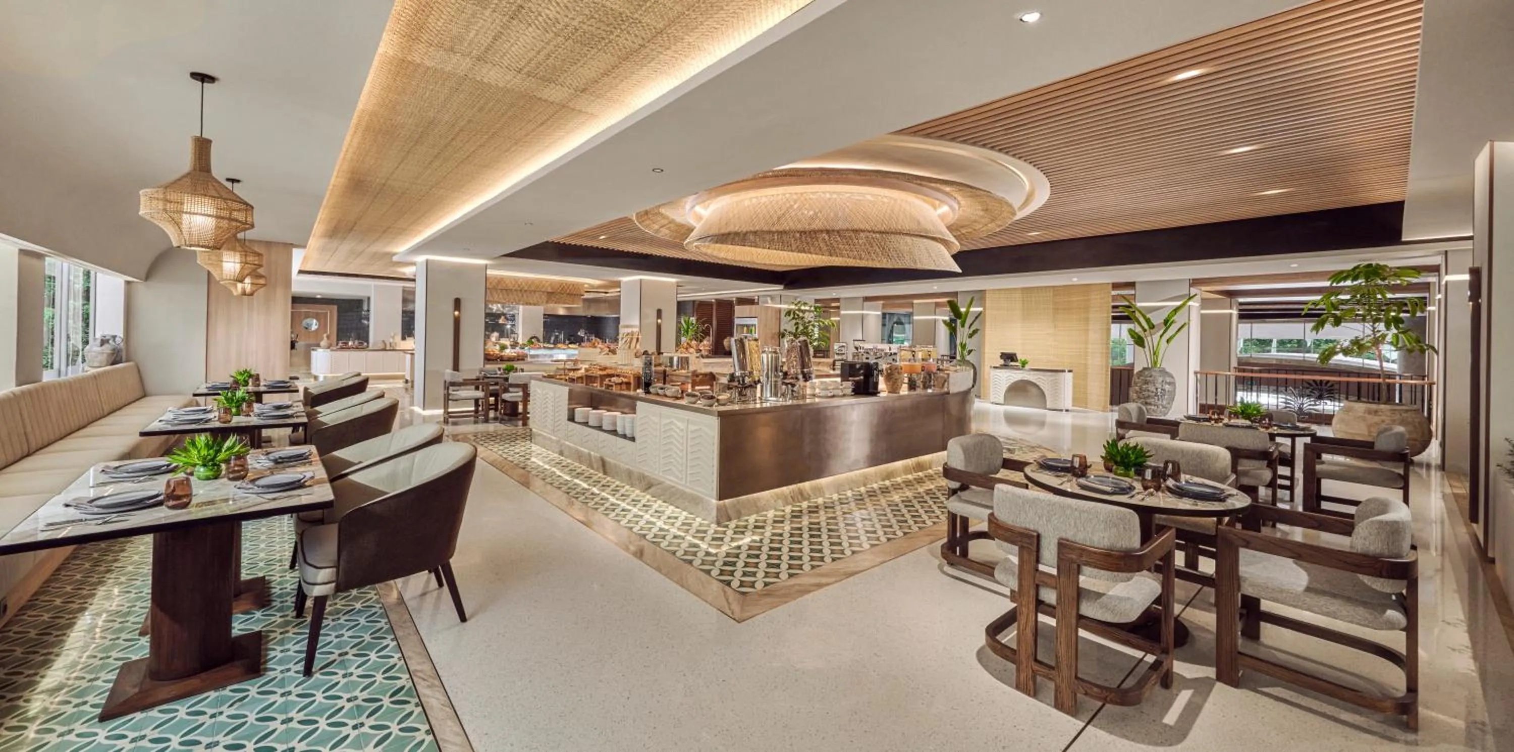 Restaurant/places to eat in Mangkuluhur ARTOTEL SUITES