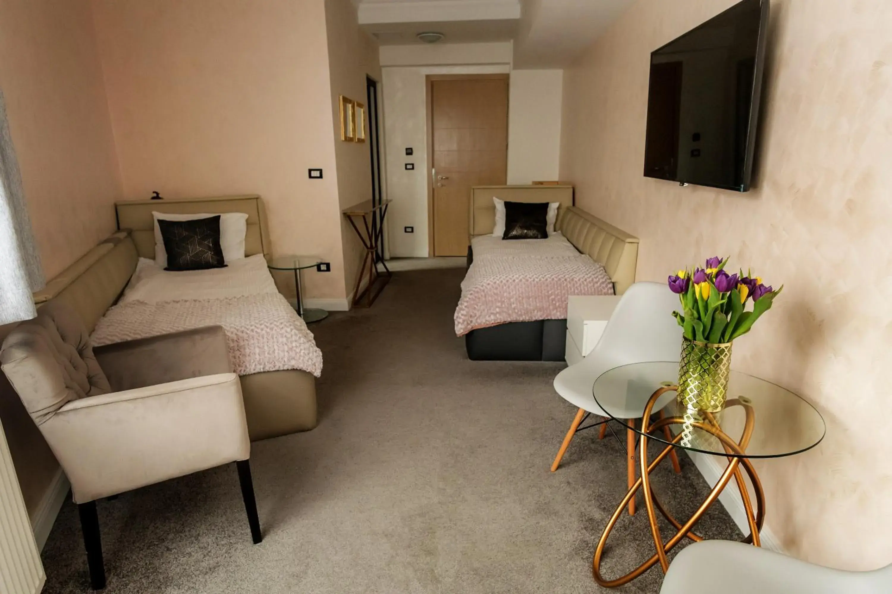 Standard Twin Room in Brater Luxury Standard Twin Room in Brater Luxury