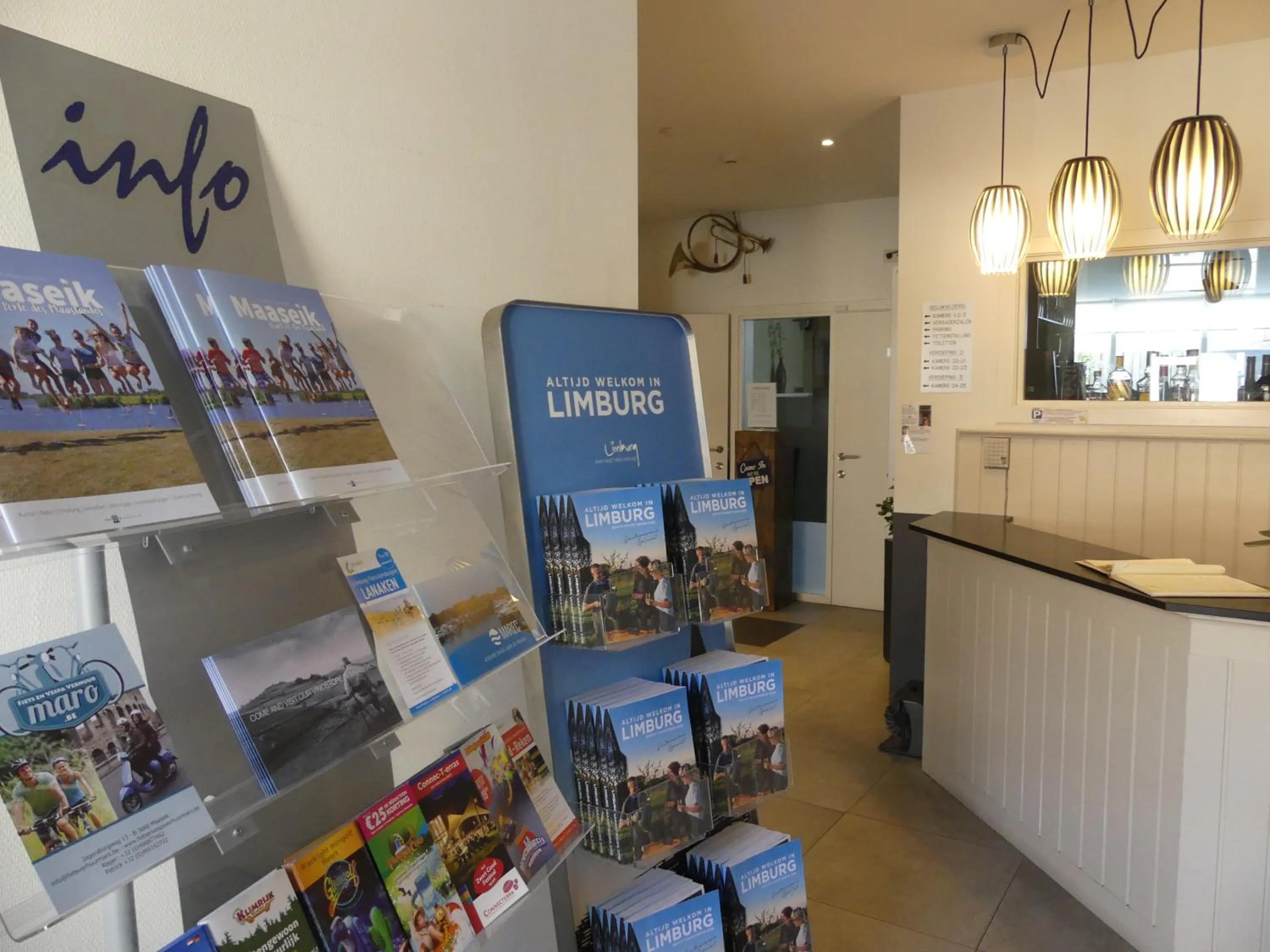 Lobby or reception in Hotel De Maaskant