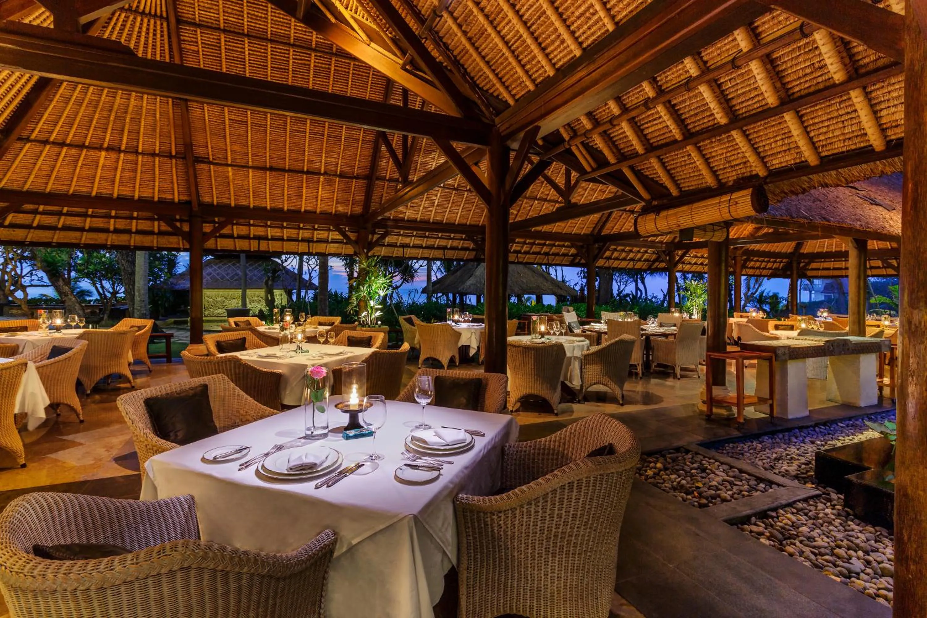 Dining area in The Oberoi Beach Resort, Bali