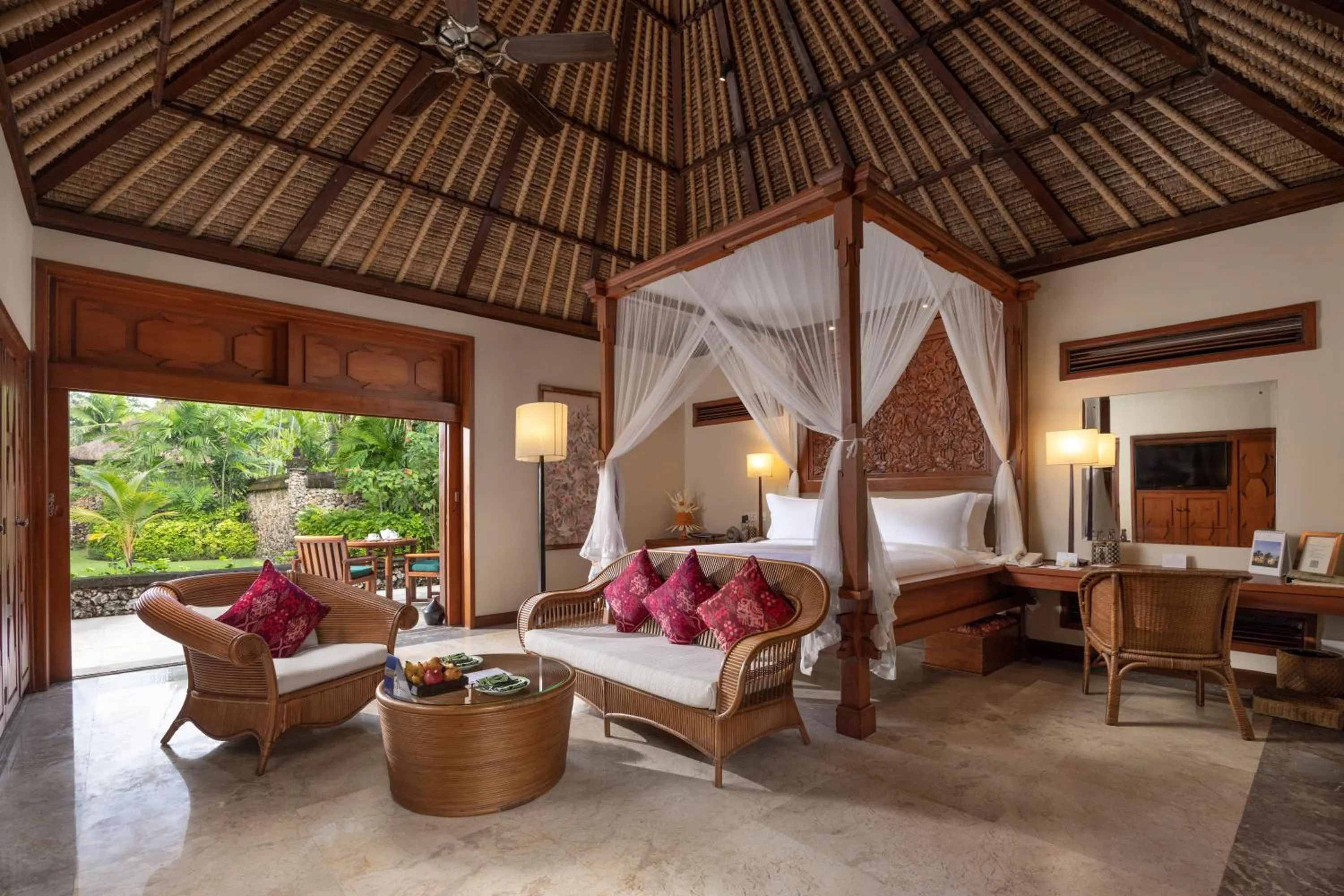 Bedroom, Bed in The Oberoi Beach Resort, Bali