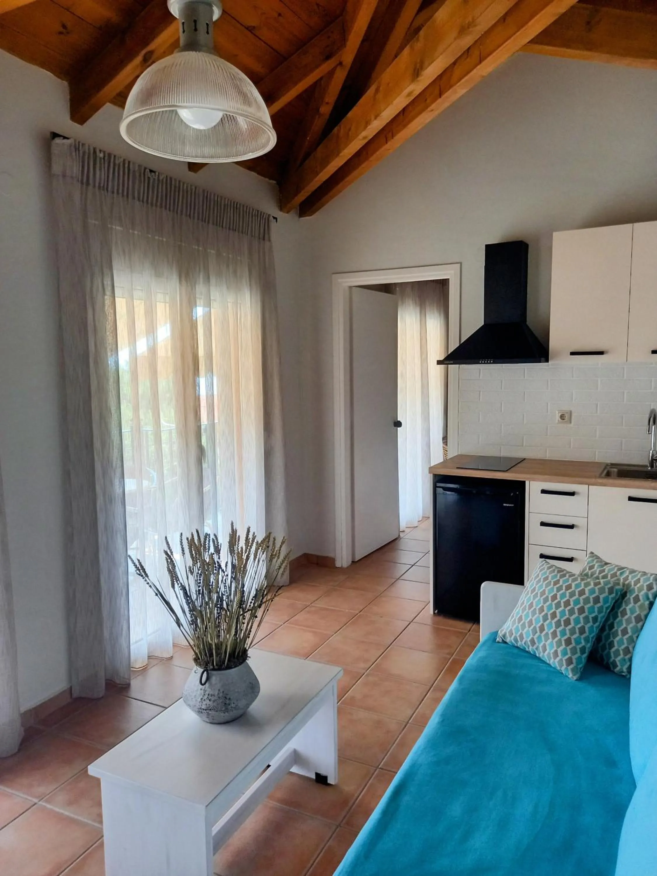 Seating area in Alexander Apartments