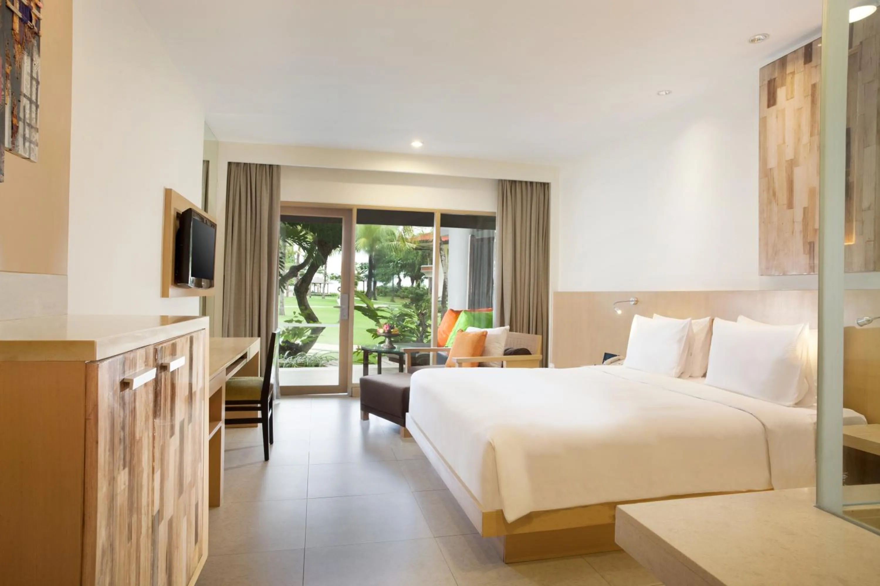 Bed in Holiday Inn Resort Baruna Bali by IHG
