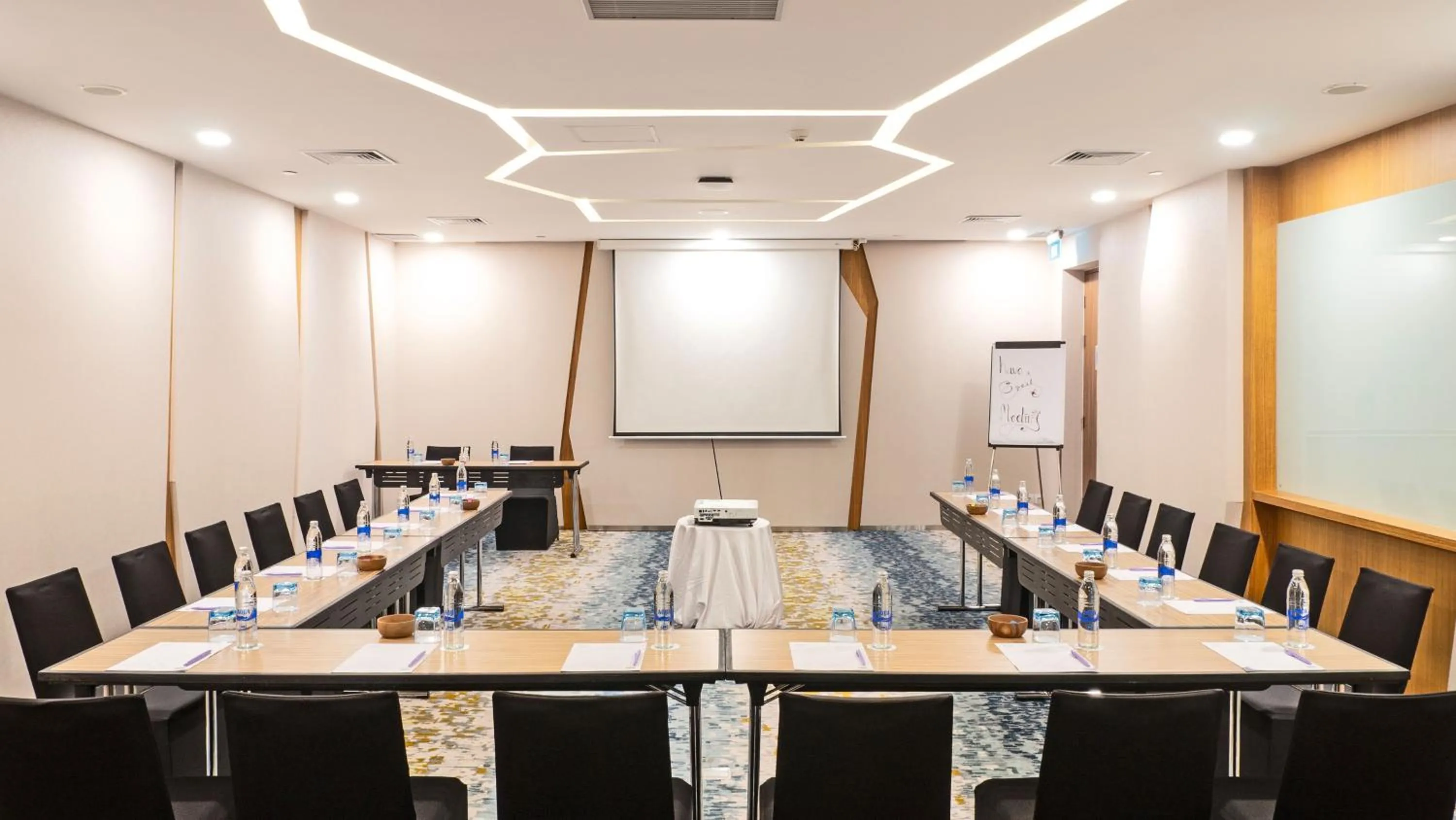 Meeting/conference room in Holiday Inn Resort Baruna Bali by IHG