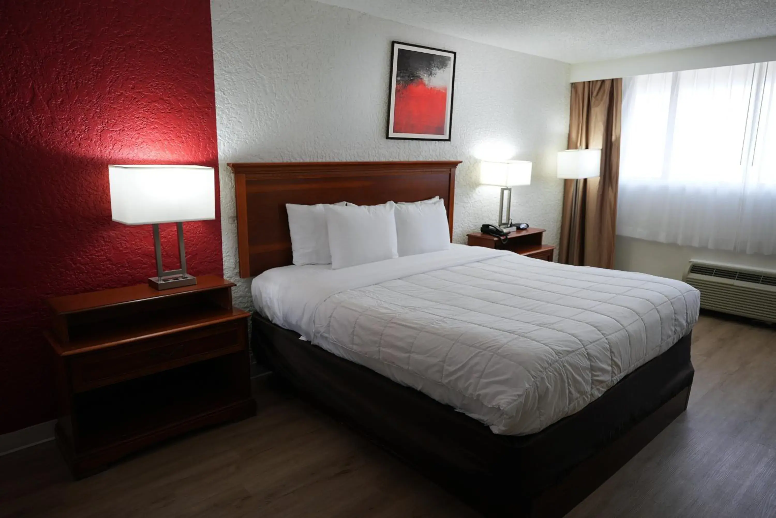 King Room - Accessible/Non-Smoking in Clarion Hotel Broken Arrow - Tulsa King Room - Accessible/Non-Smoking in Clarion Hotel Broken Arrow - Tulsa