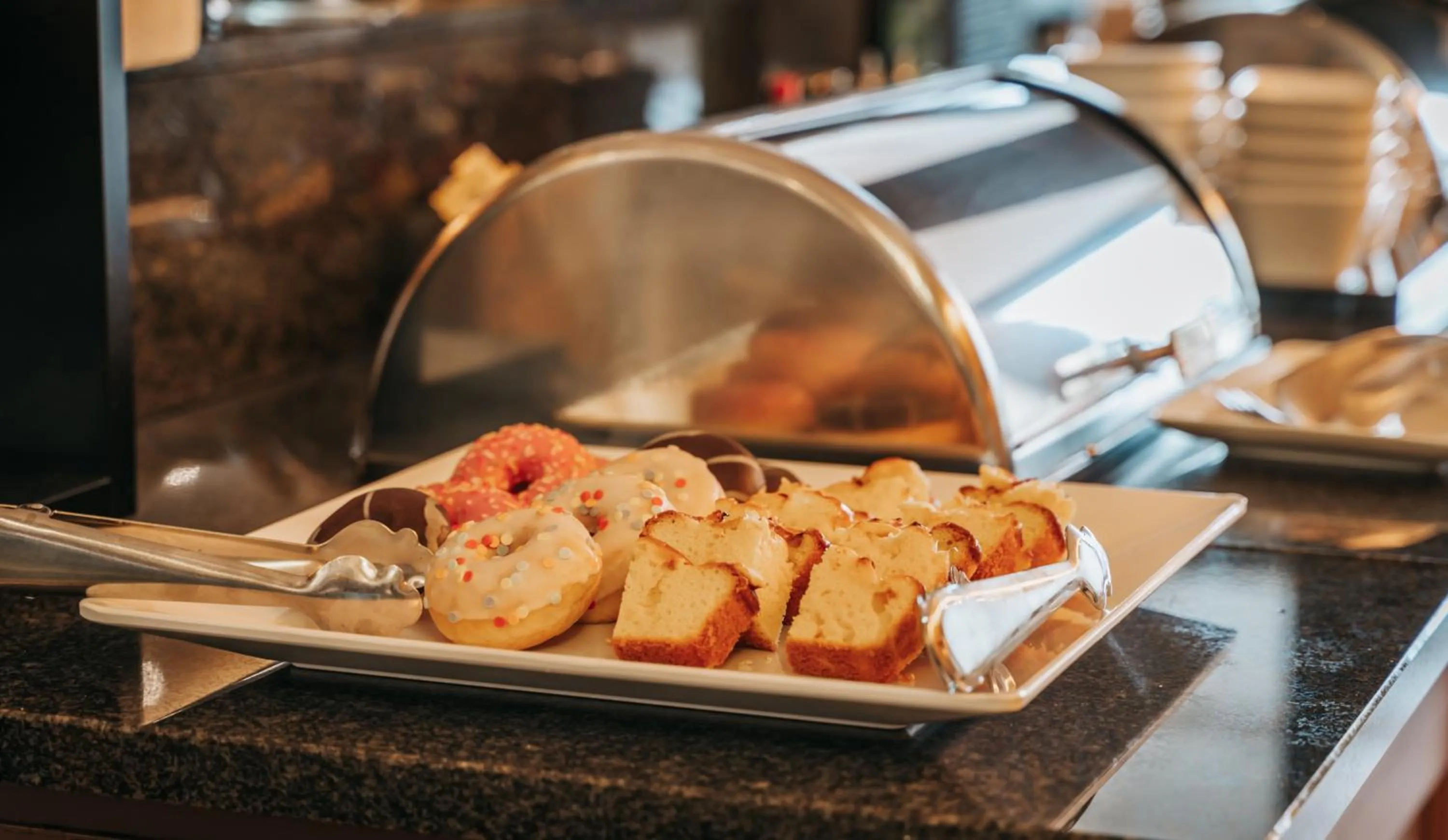 Breakfast in Hotel Riant-Séjour by WP Hotels