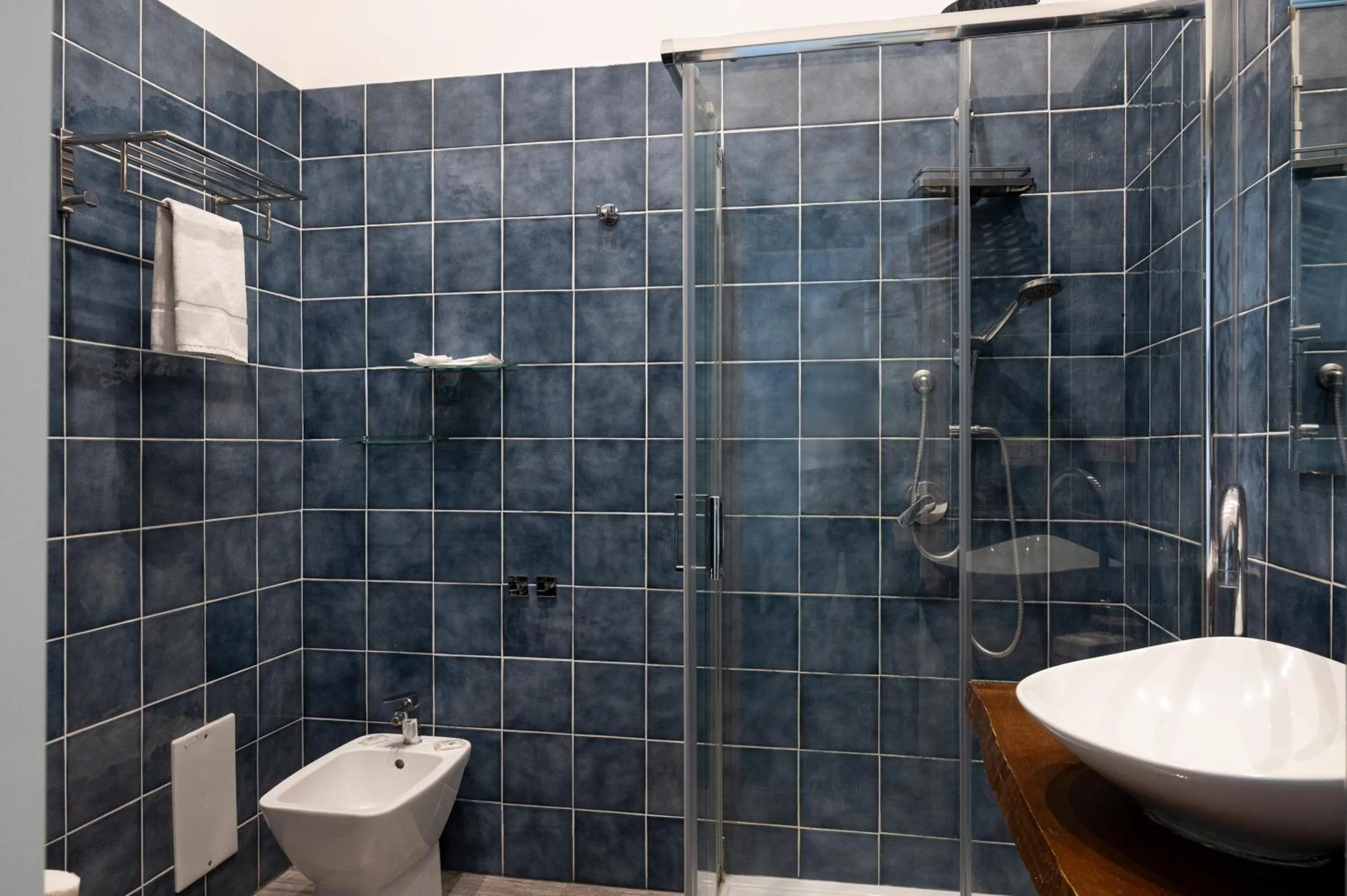 Shower in Palazzo della Loggia B&B