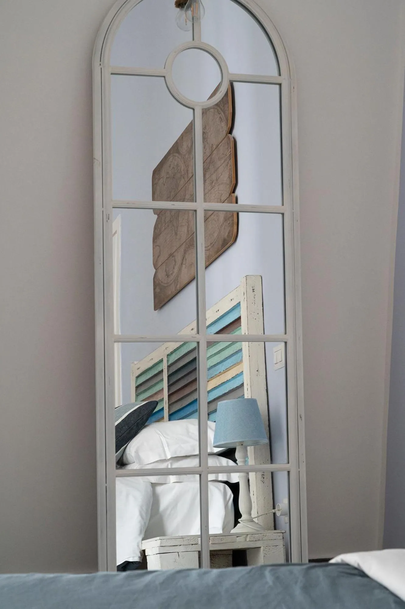 Decorative detail, Bed in Palazzo della Loggia B&B