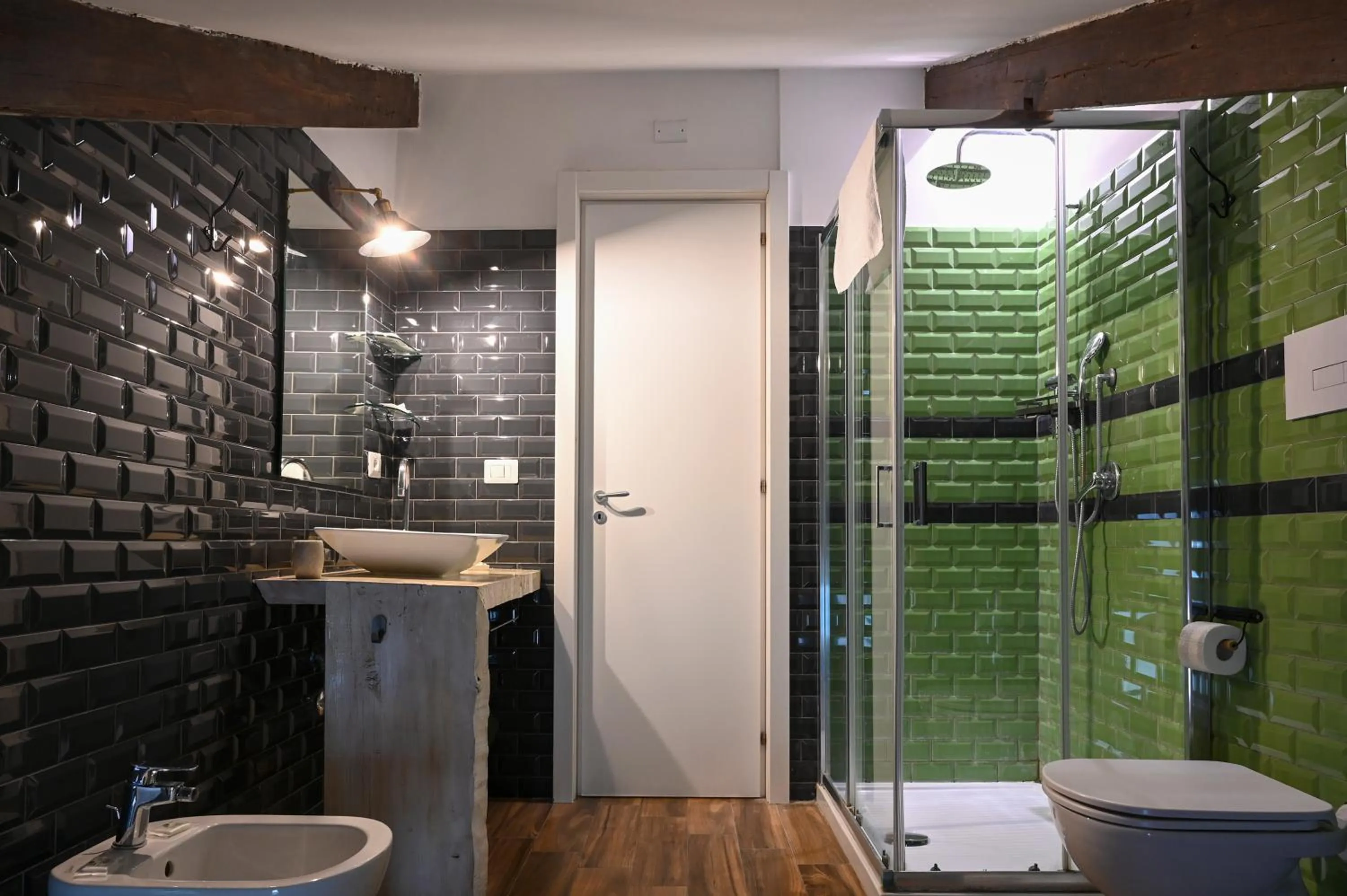 Shower in Palazzo della Loggia B&B