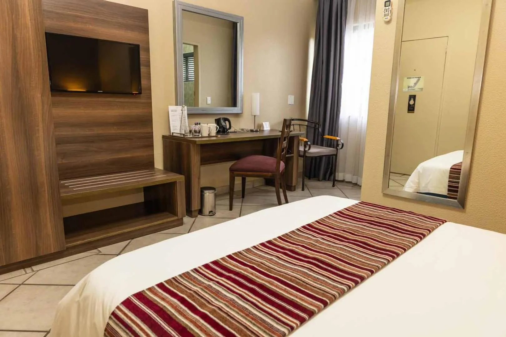 Bedroom, Bed in Premier Hotel The Richards