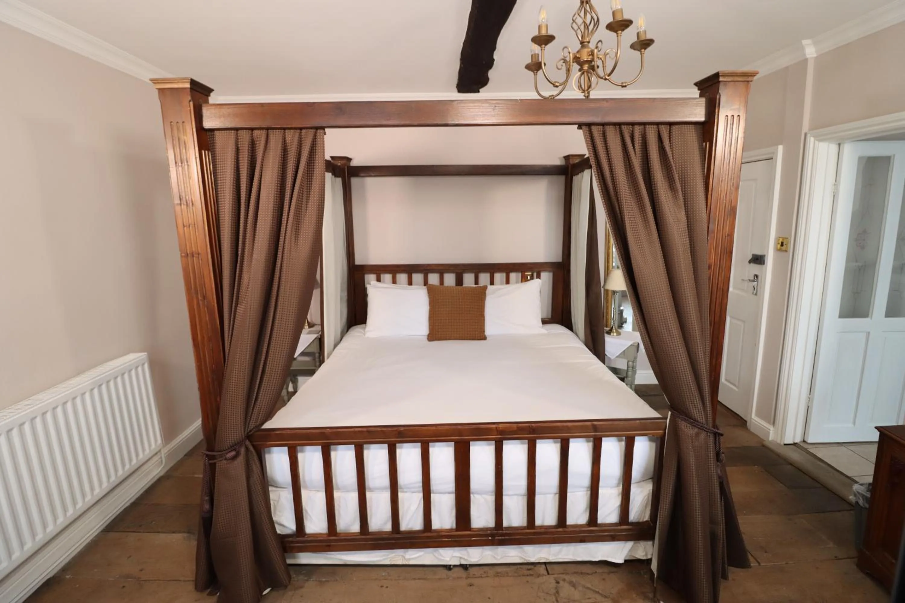 Bed in The Castle Hotel