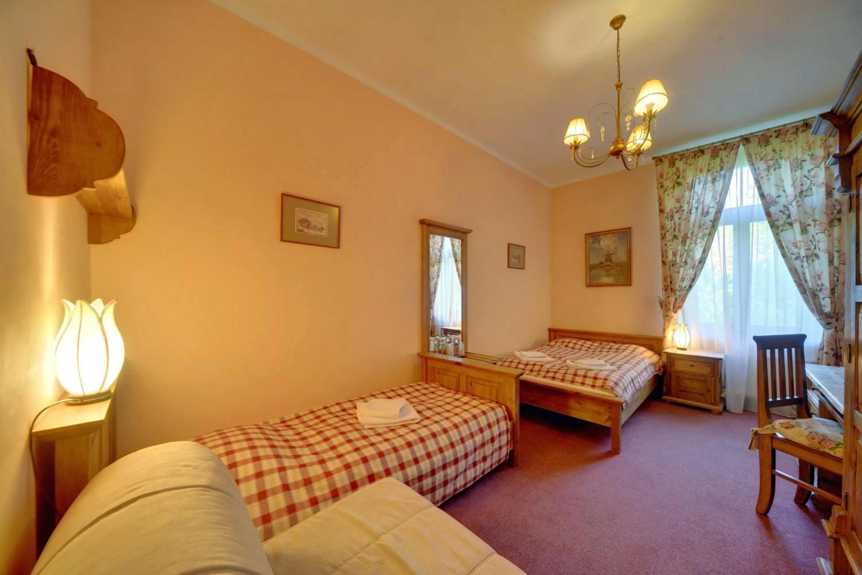 Day, Bed in Hotel Magnes