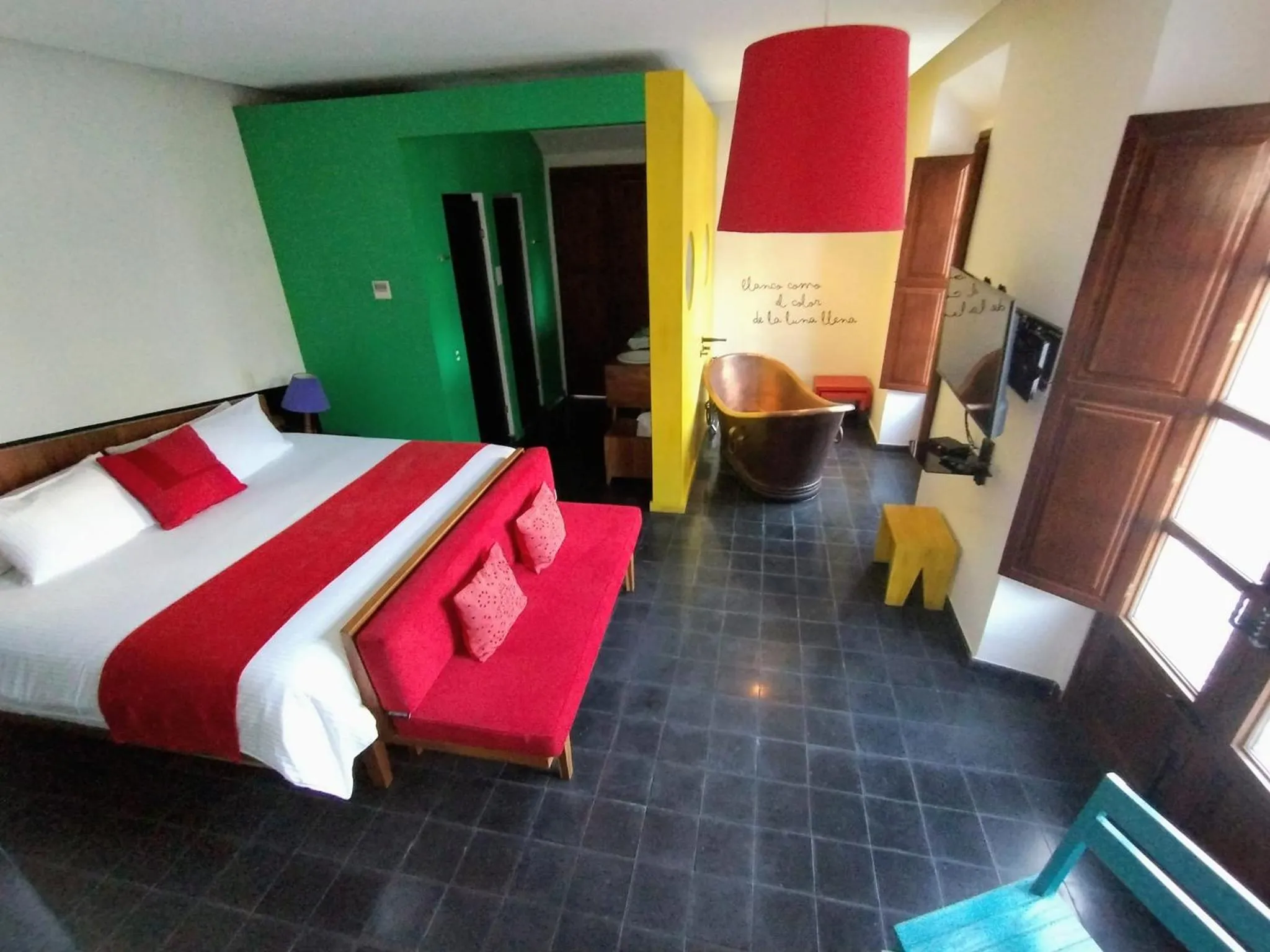 Photo of the whole room, Bed in Del Carmen Concept Hotel Boutique by Chai