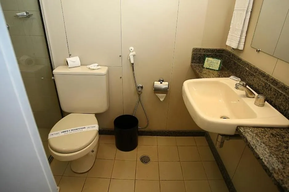 Bathroom in Cheverny Apart Hotel