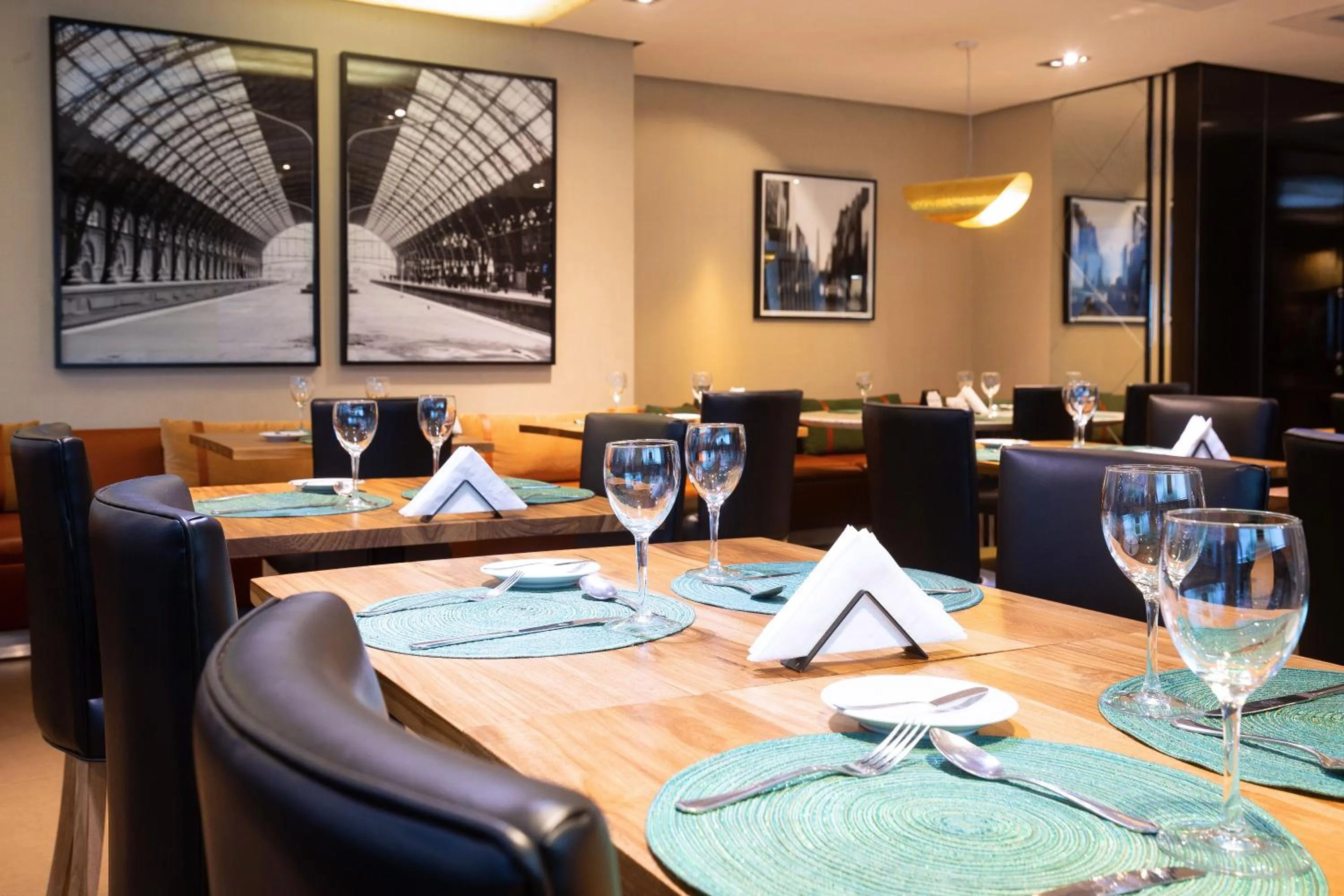 Restaurant/places to eat in Lennox Buenos Aires