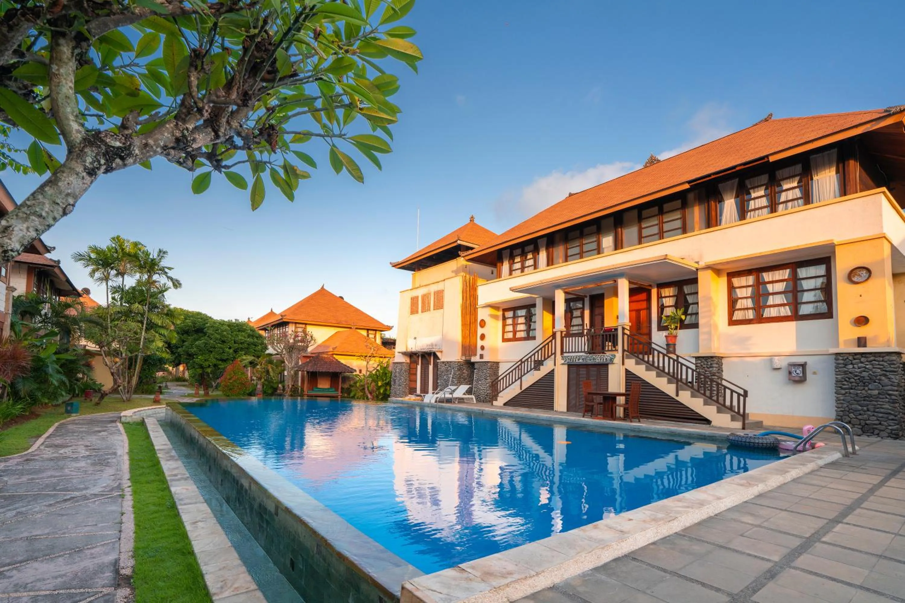 Swimming pool in Desamuda Village by Pertama Management