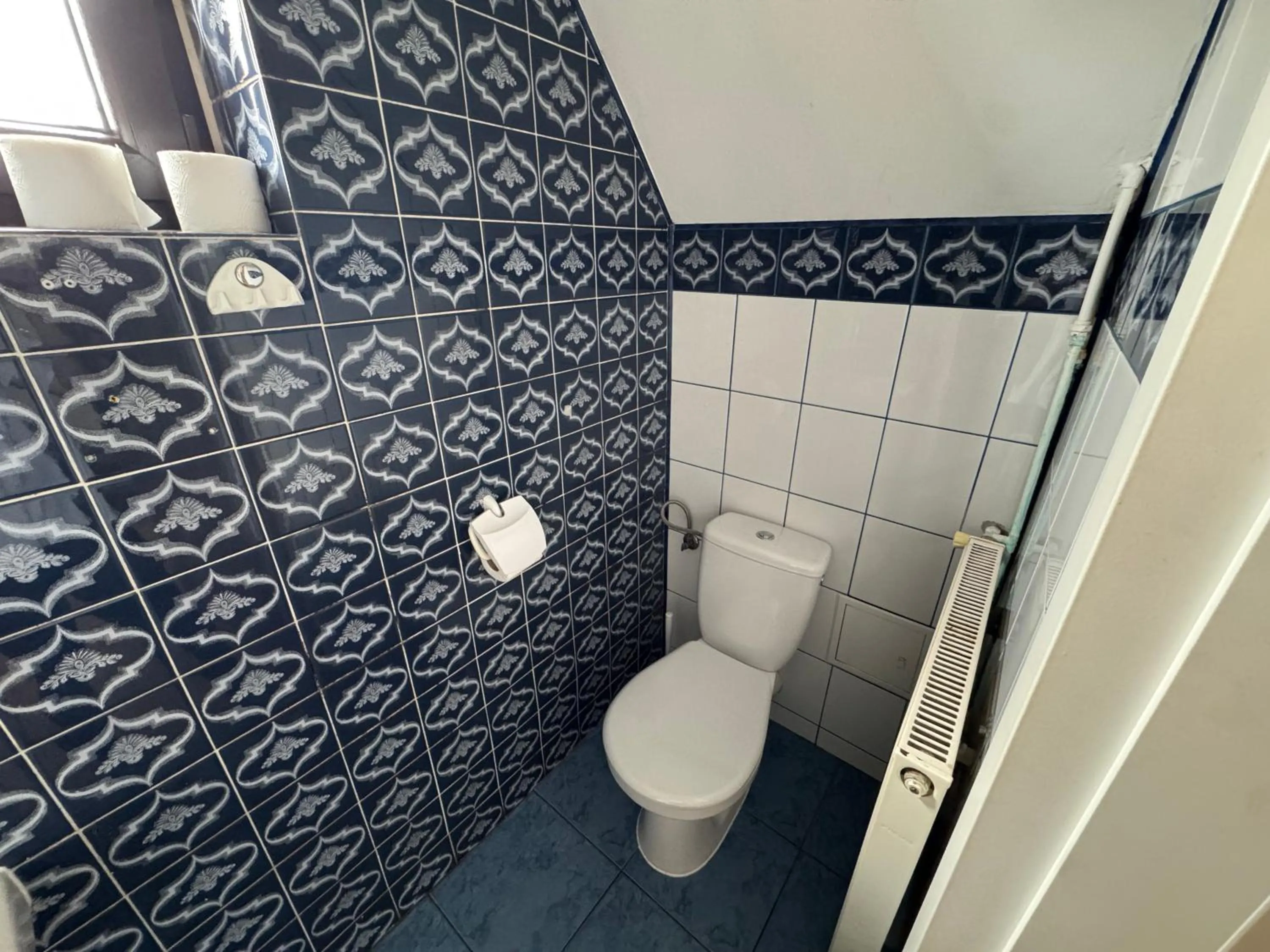 Shower in Knajpa Sorba