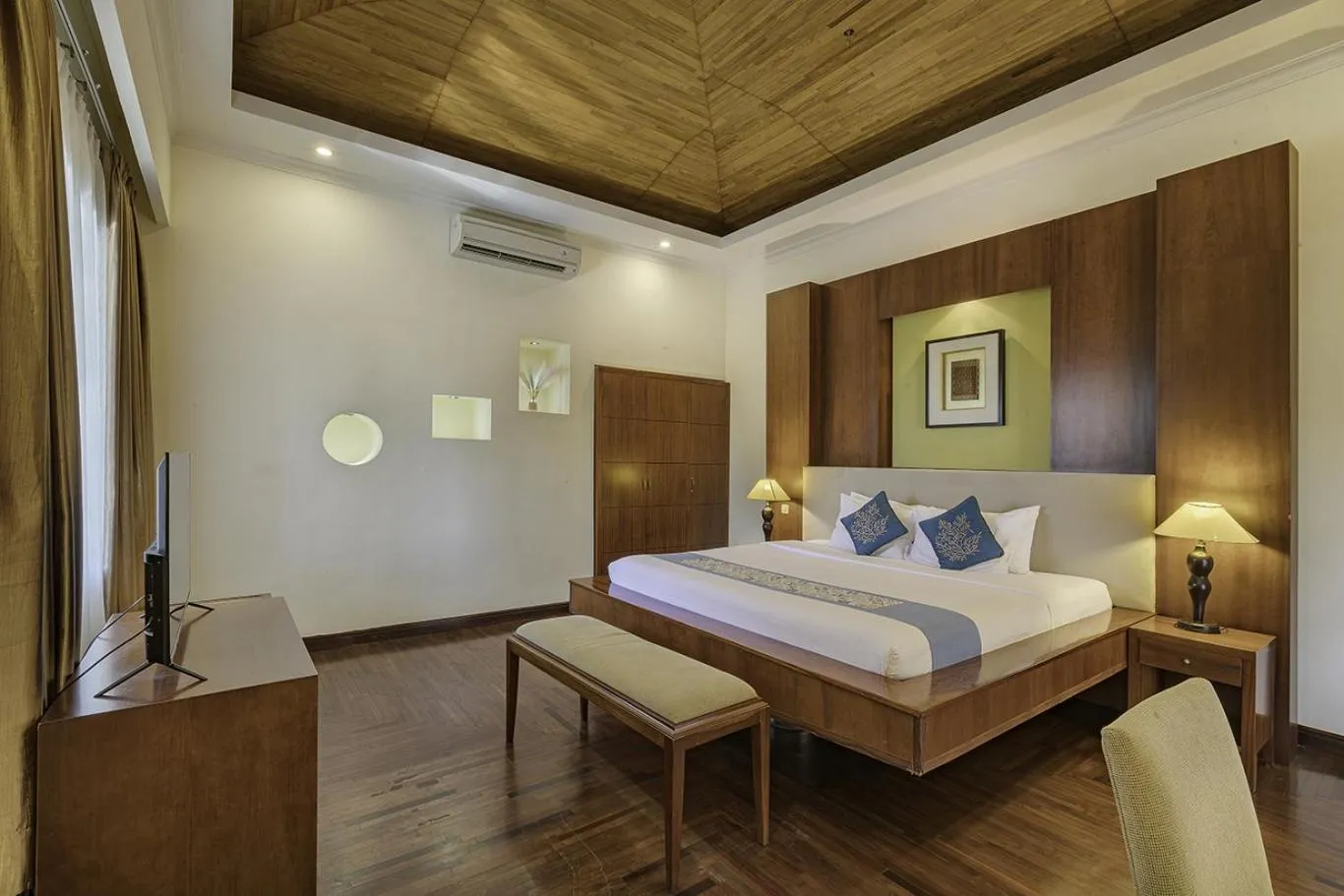 Bed in The Beverly Hills Bali Villas Jimbaran