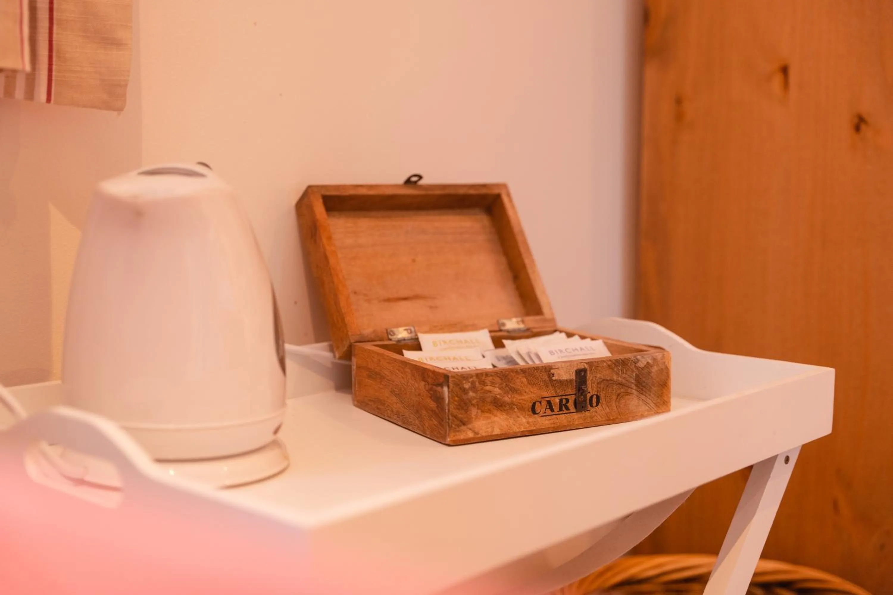 Coffee/tea facilities in Fox And Hounds Llancarfan