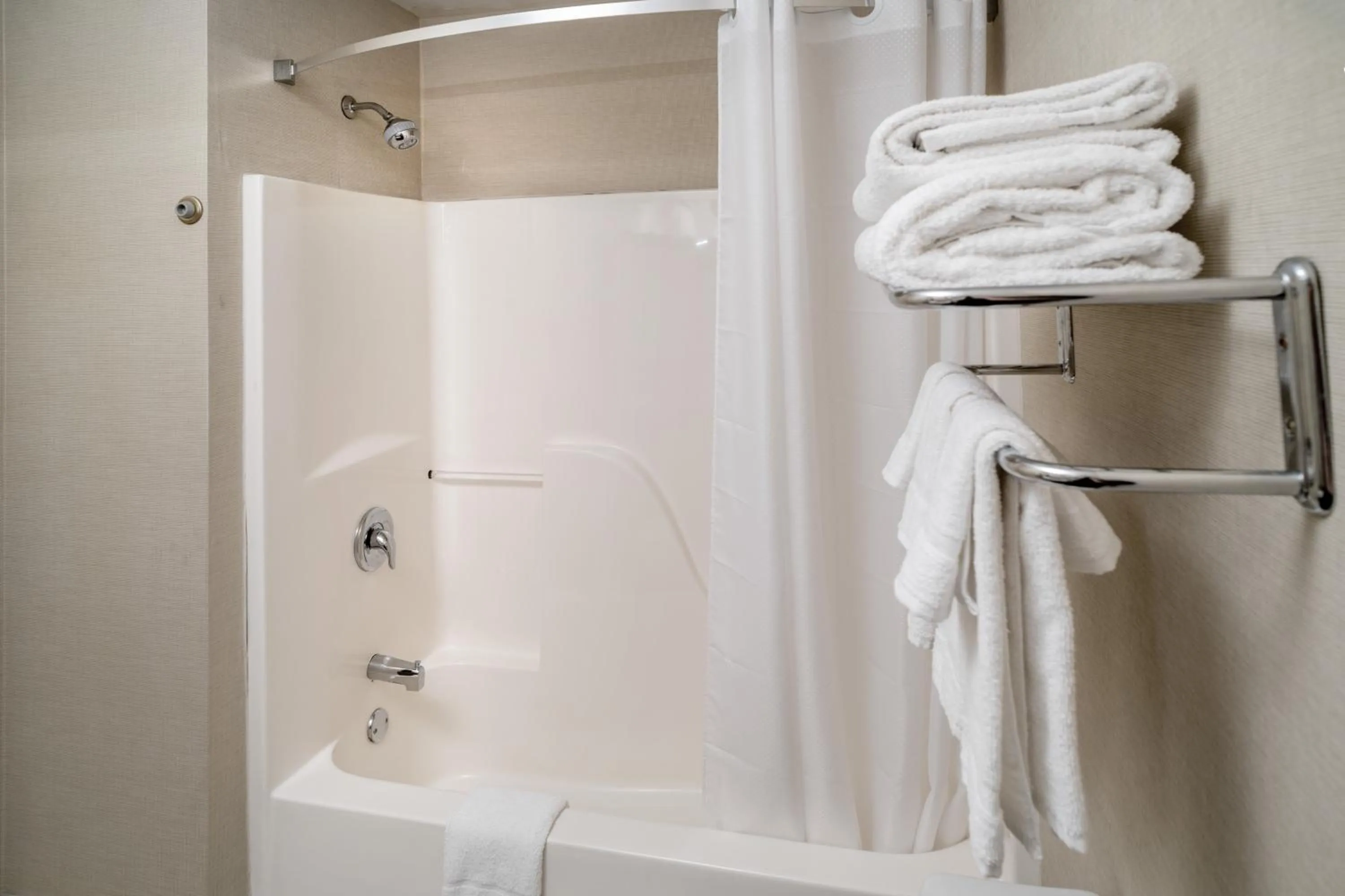 Bathroom in Country Inn & Suites By Radisson, Charleston South, WV