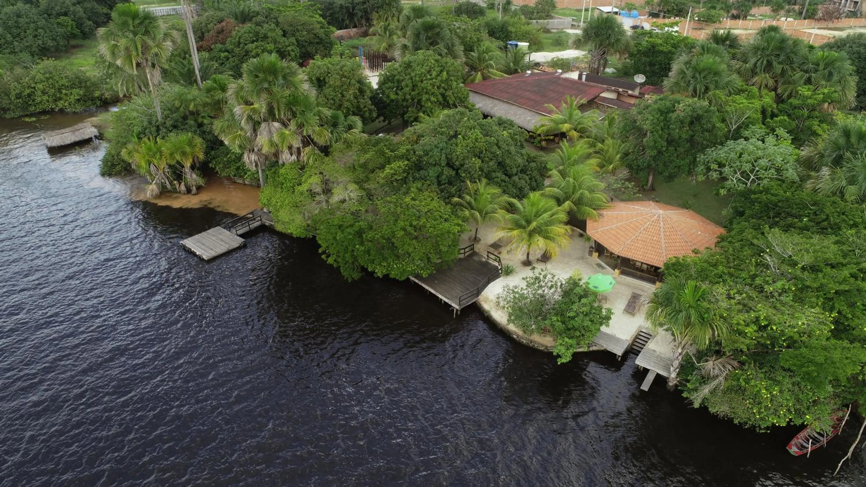 Restaurant/places to eat in Encantes do Nordeste