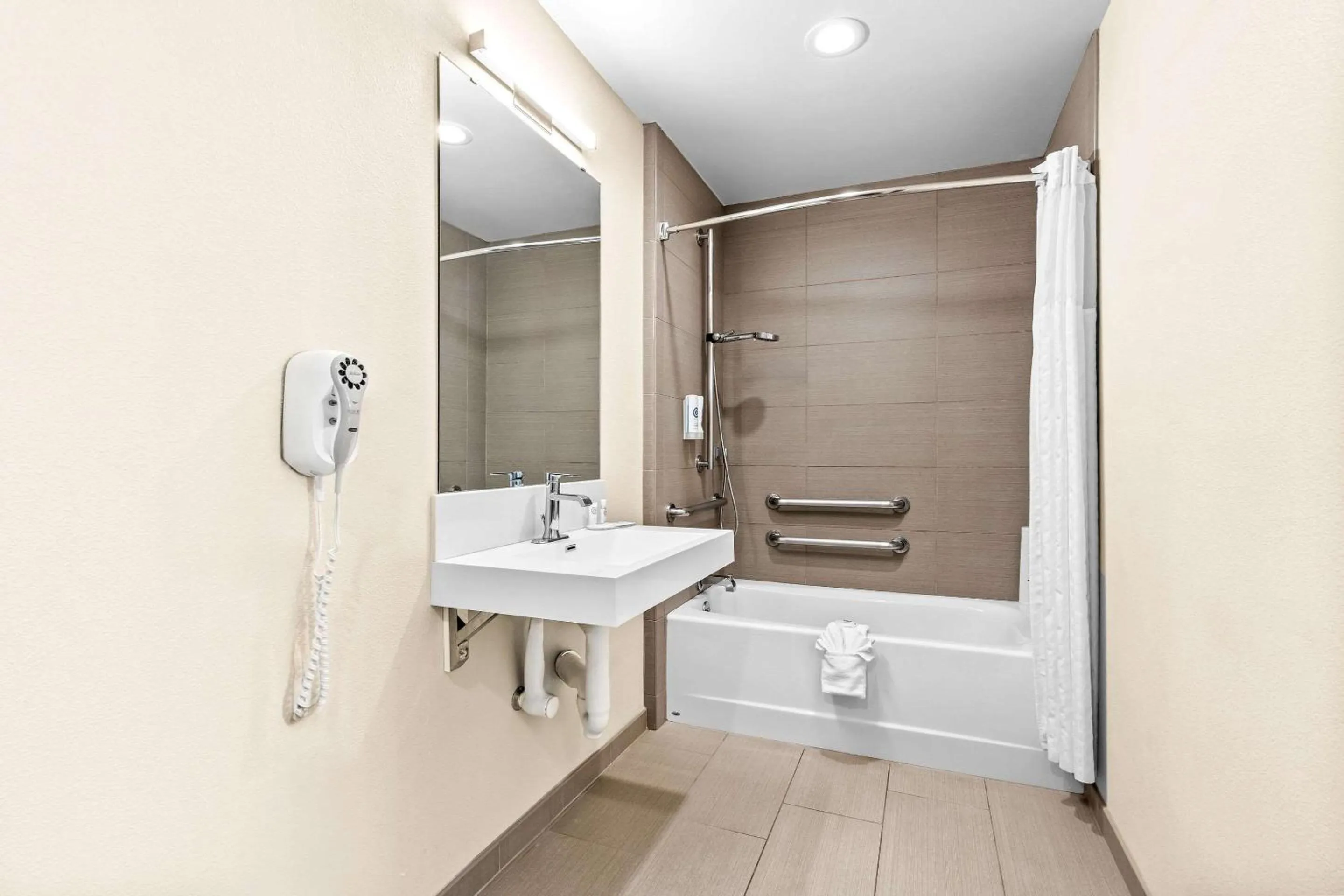 Bedroom in Comfort Inn Modesto