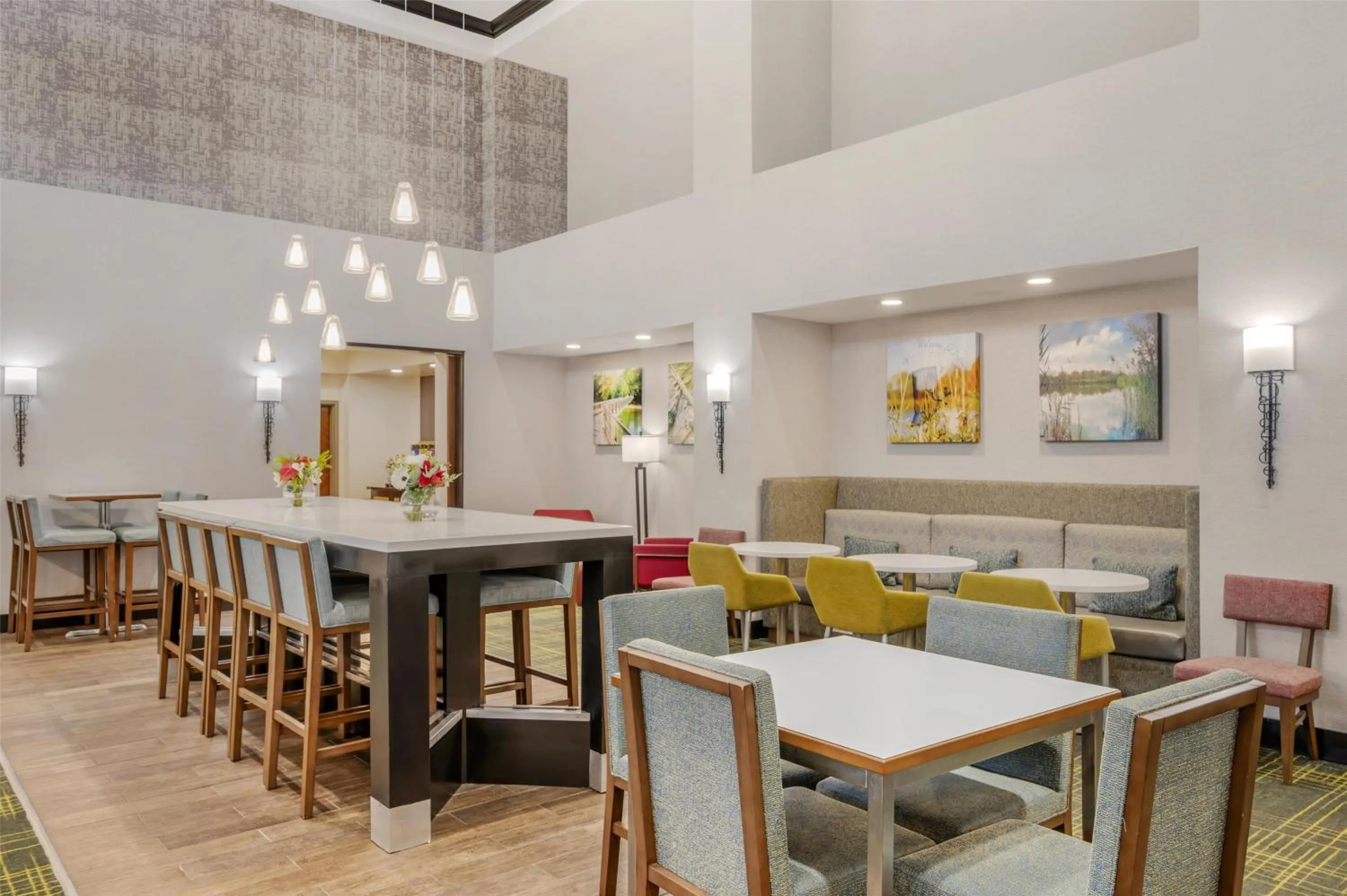 Lobby or reception in Hampton Inn & Suites Crawfordsville