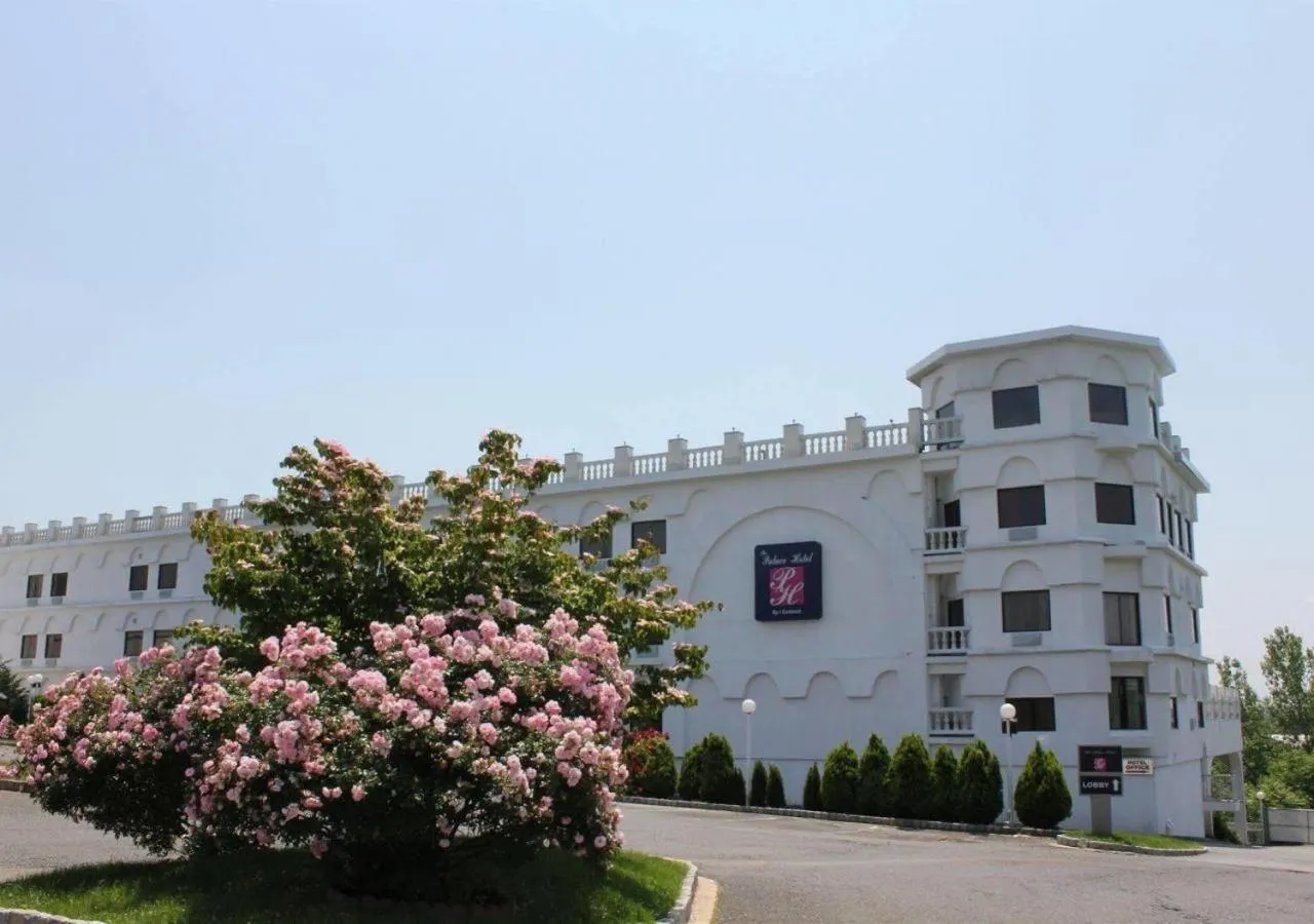 Property building in Raritan Hotel