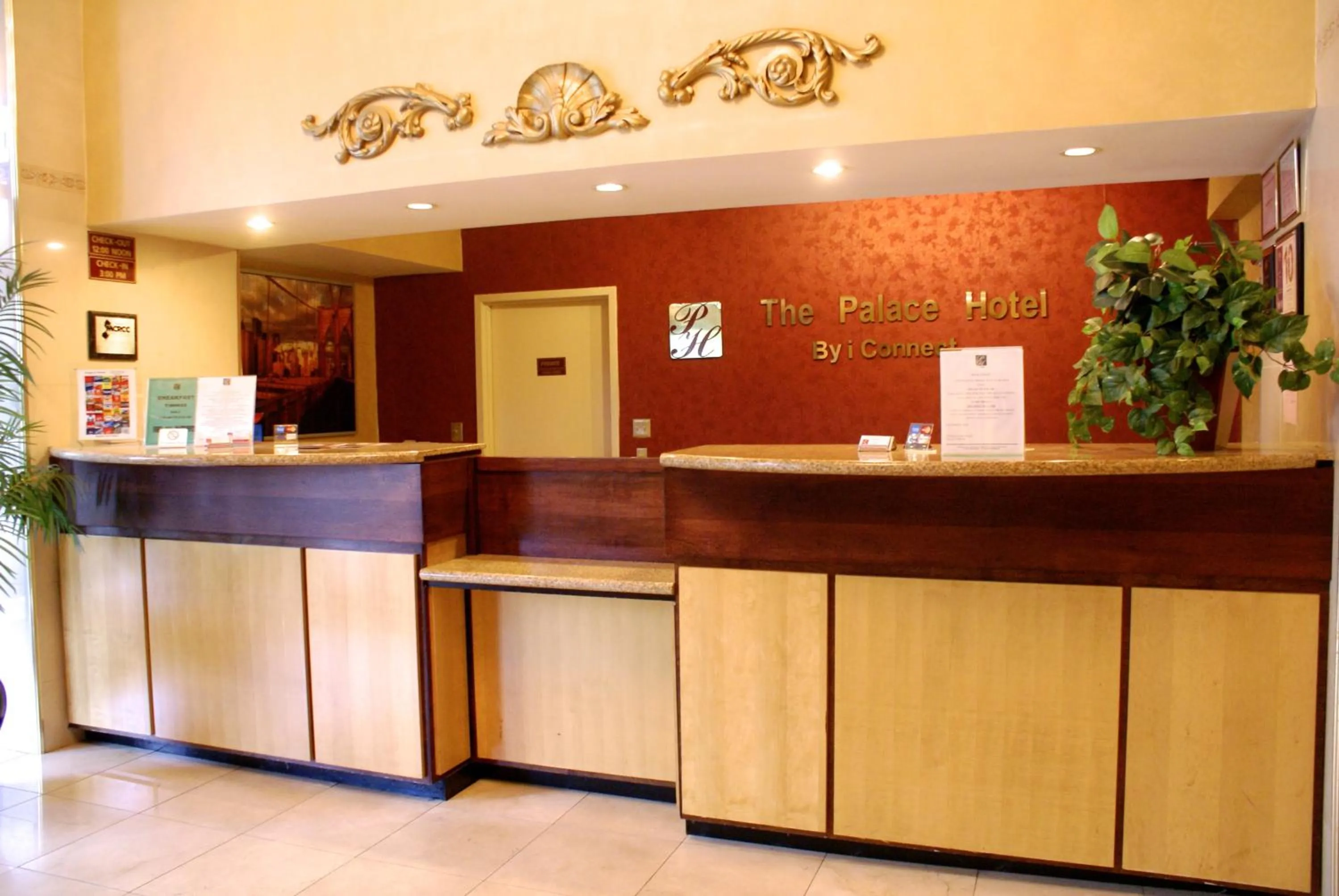 Lobby or reception in Raritan Hotel