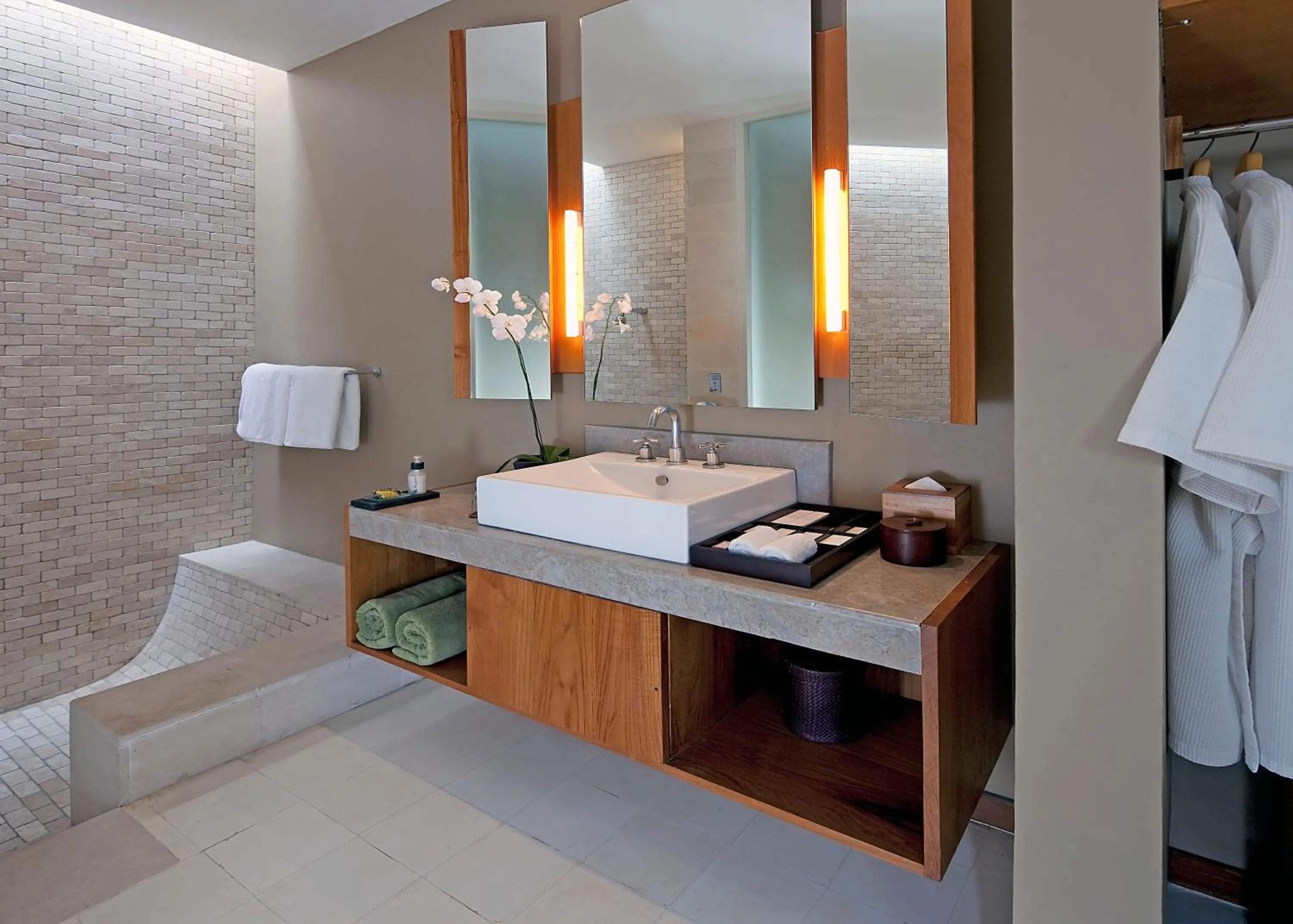 Bathroom in The Elysian Boutique Villa Hotel