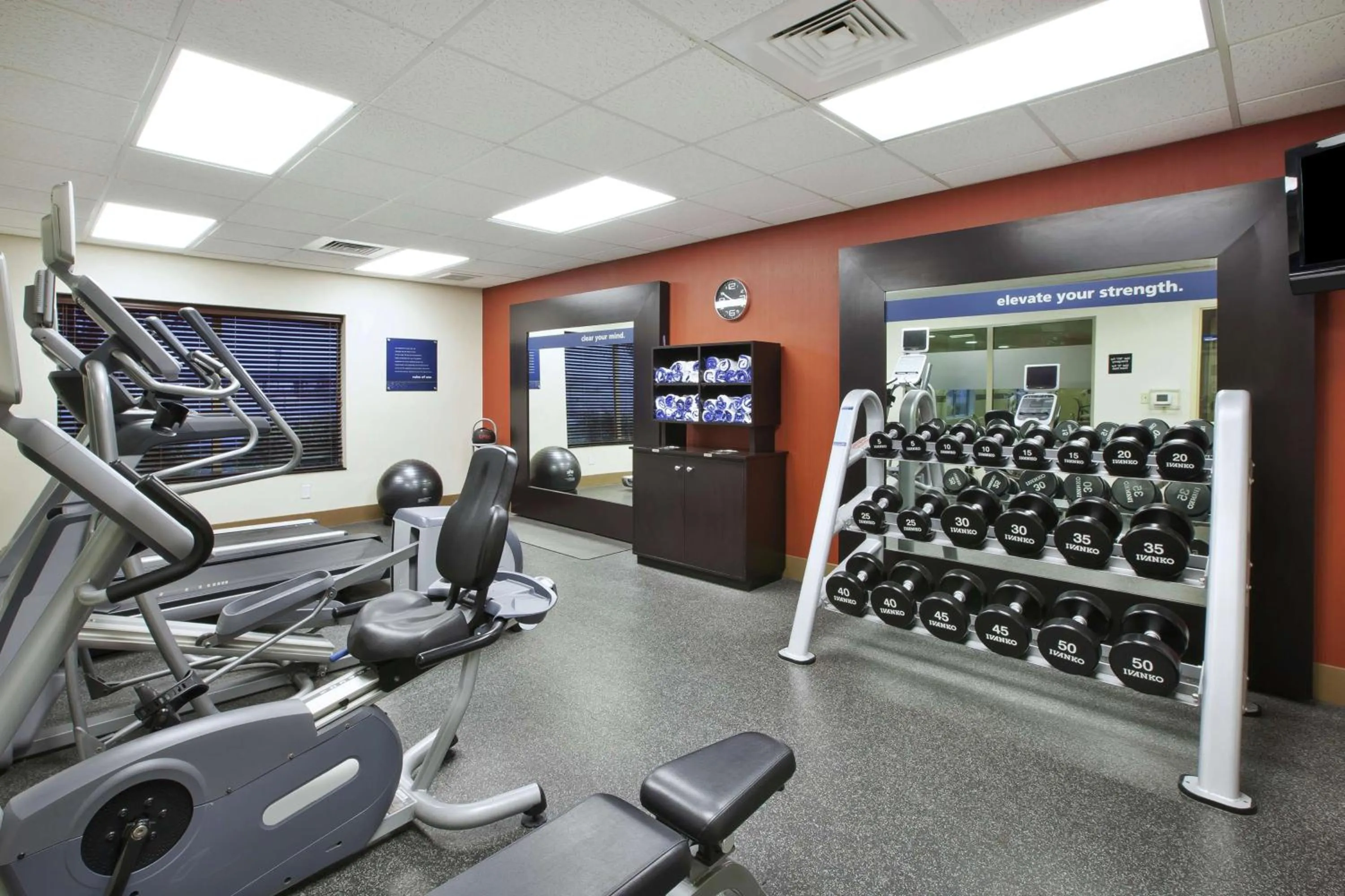 Fitness centre/facilities in Hampton Inn & Suites Wichita-Northeast