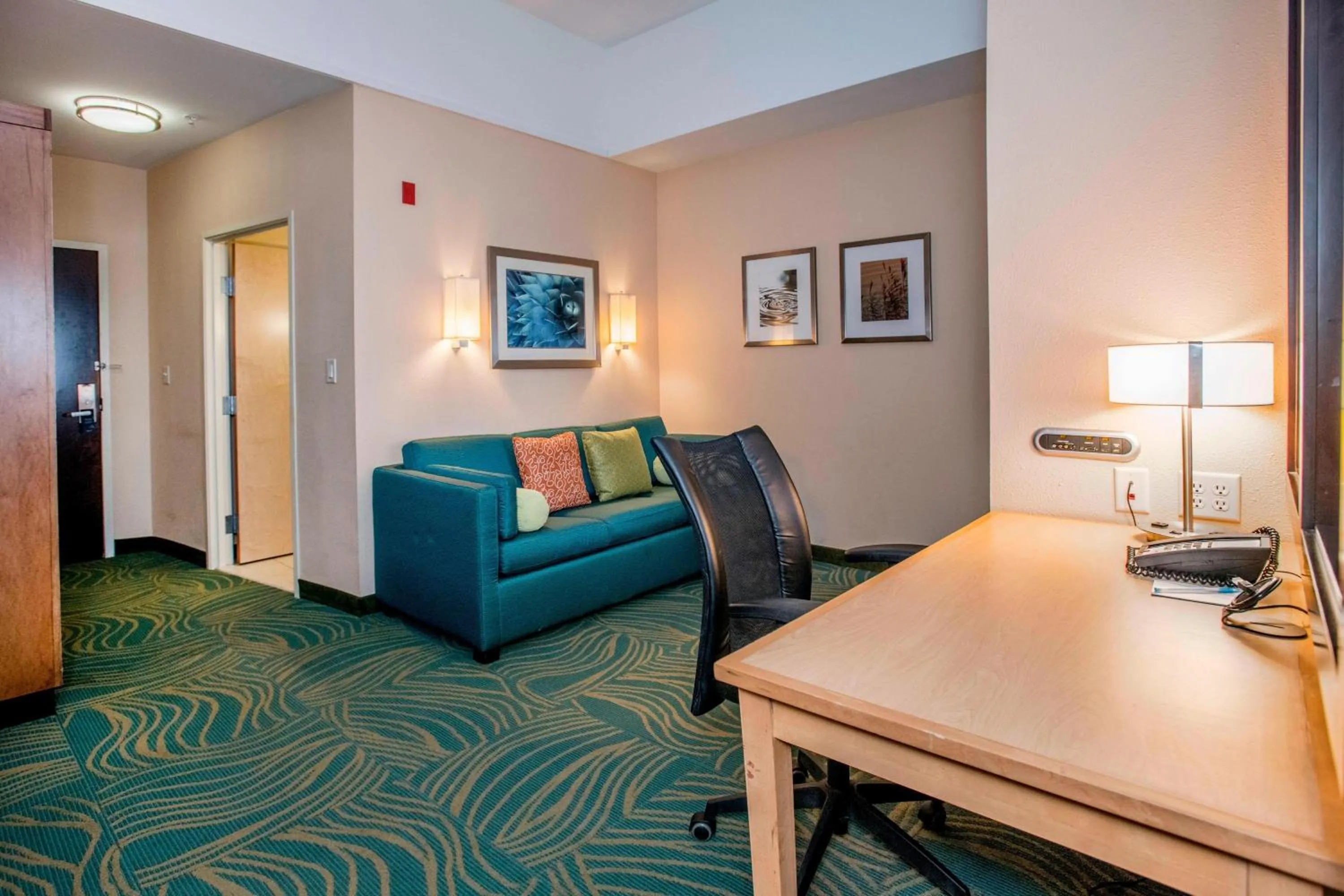 Living room in Springhill Suites by Marriott Pueblo Downtown