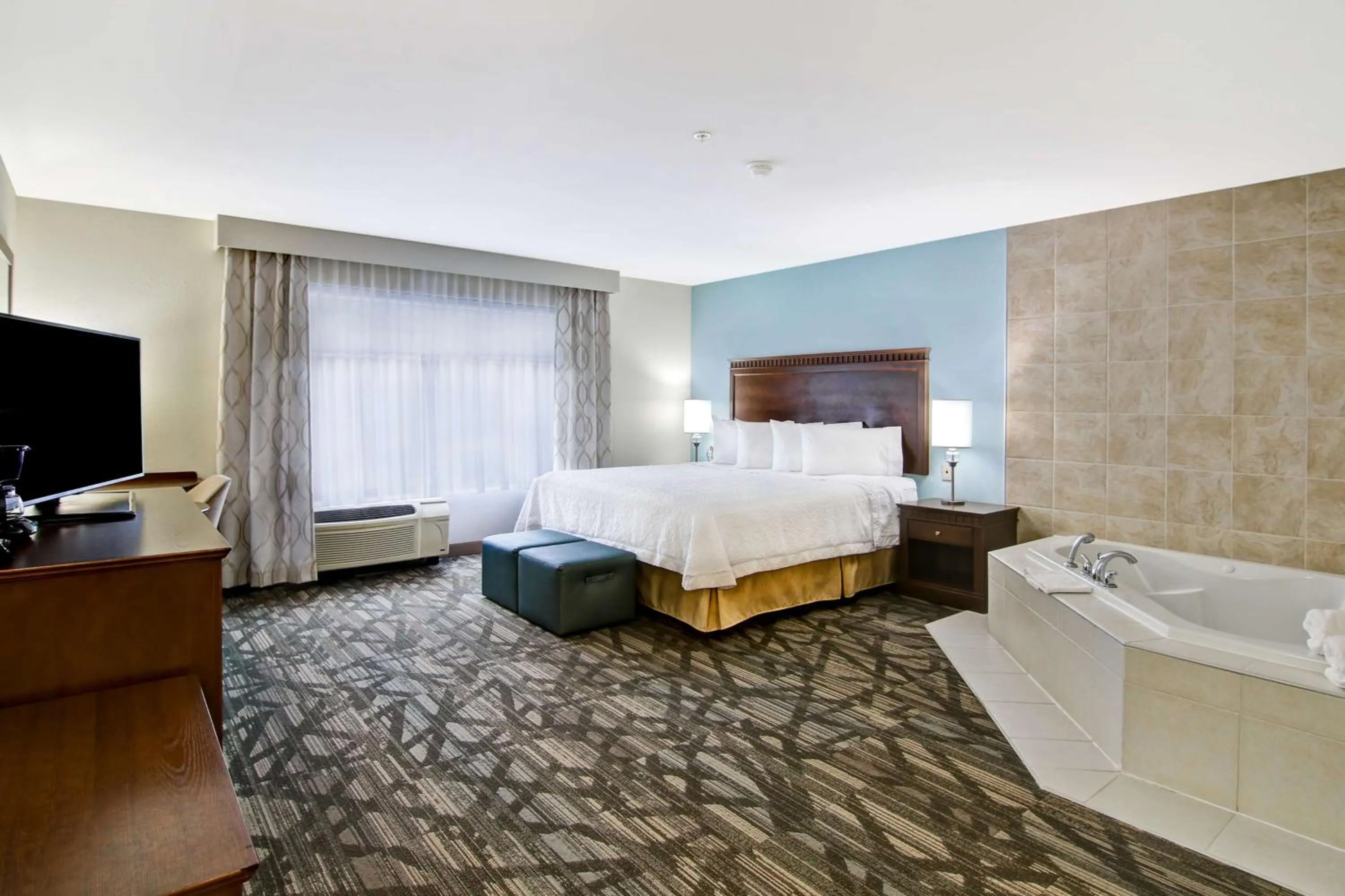 Bathroom, Bed in Hampton Inn & Suites Saint John