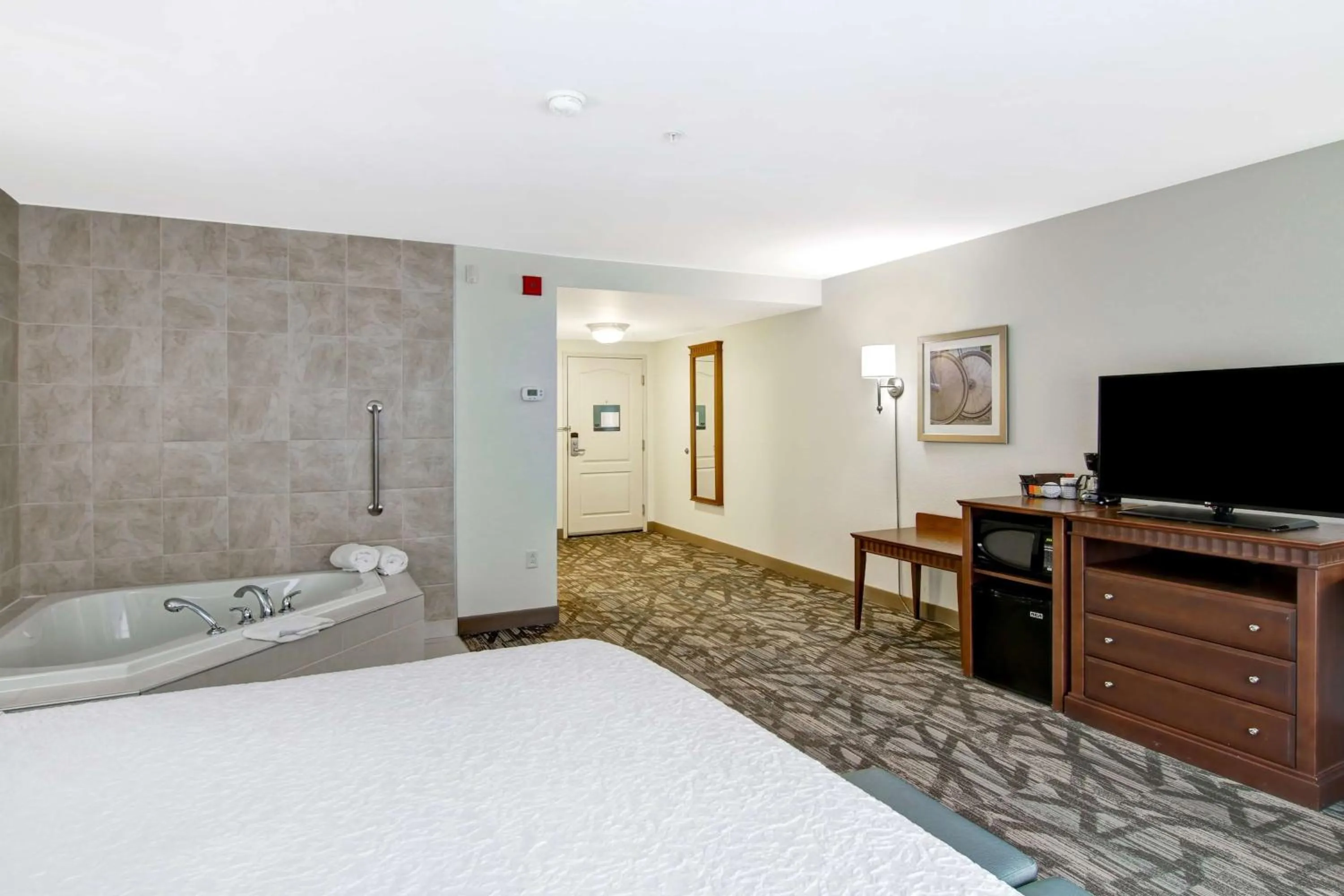 Bathroom, Bed in Hampton Inn & Suites Saint John