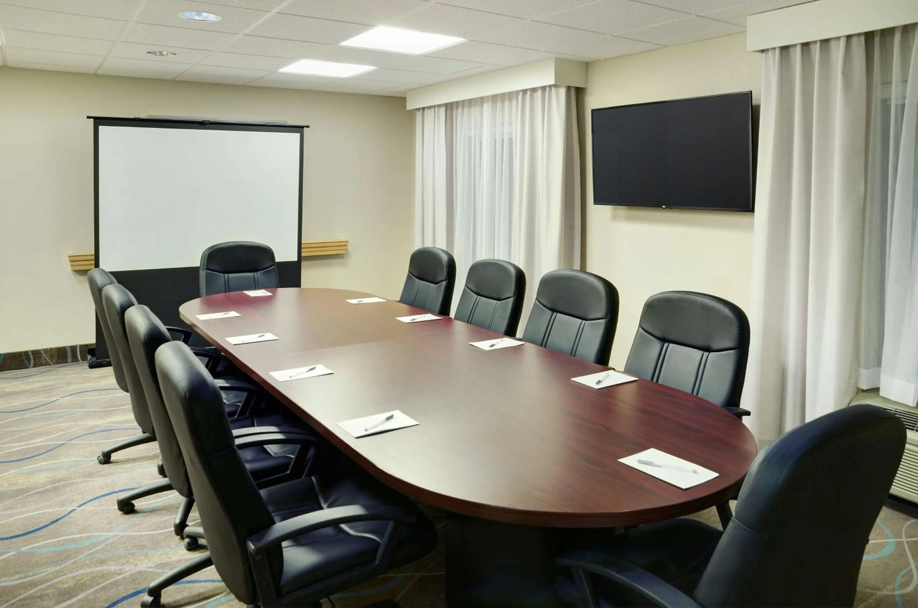 Meeting/conference room in Hampton Inn & Suites Saint John