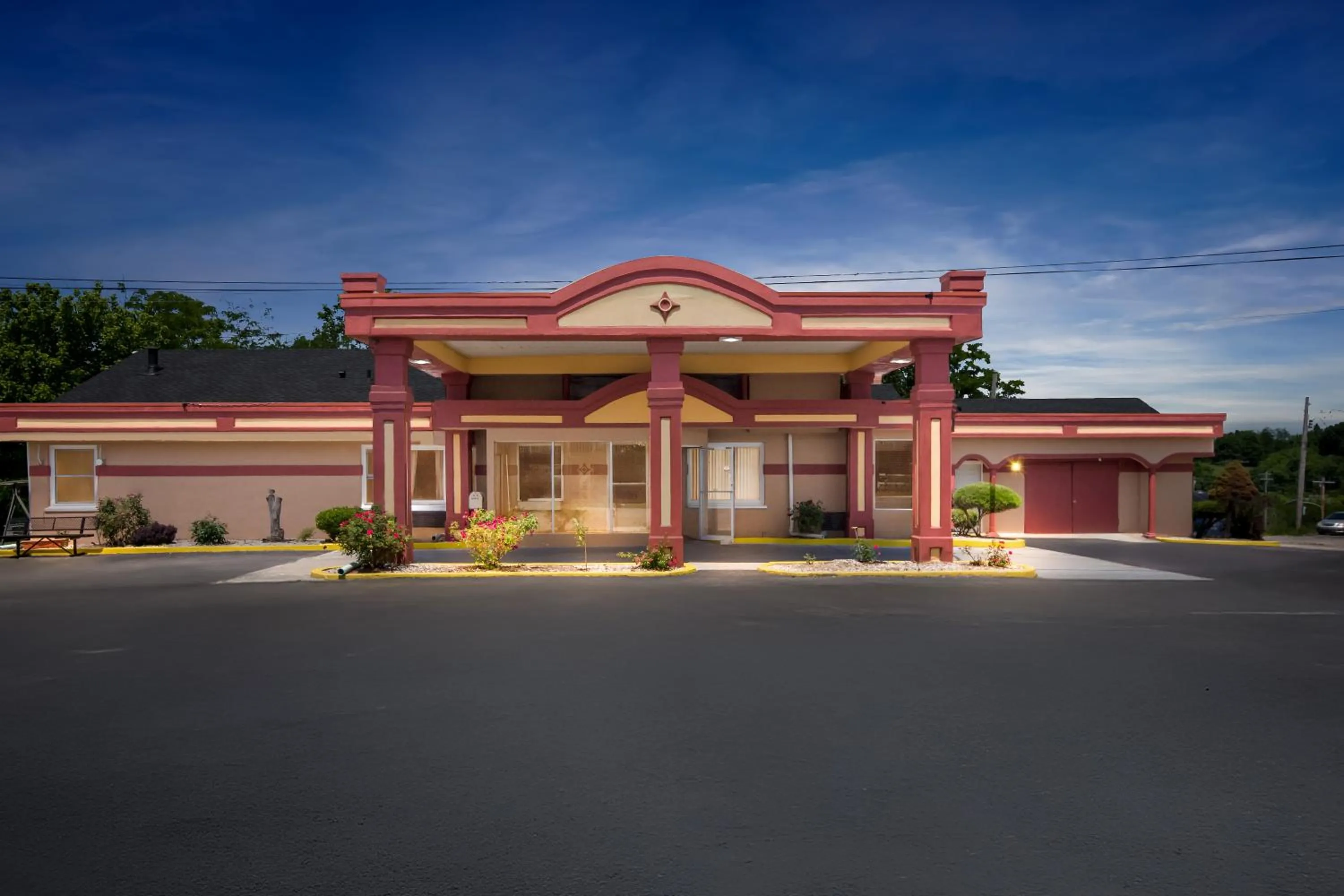 Property building in Americas Best Value Inn & Suites Williamstown