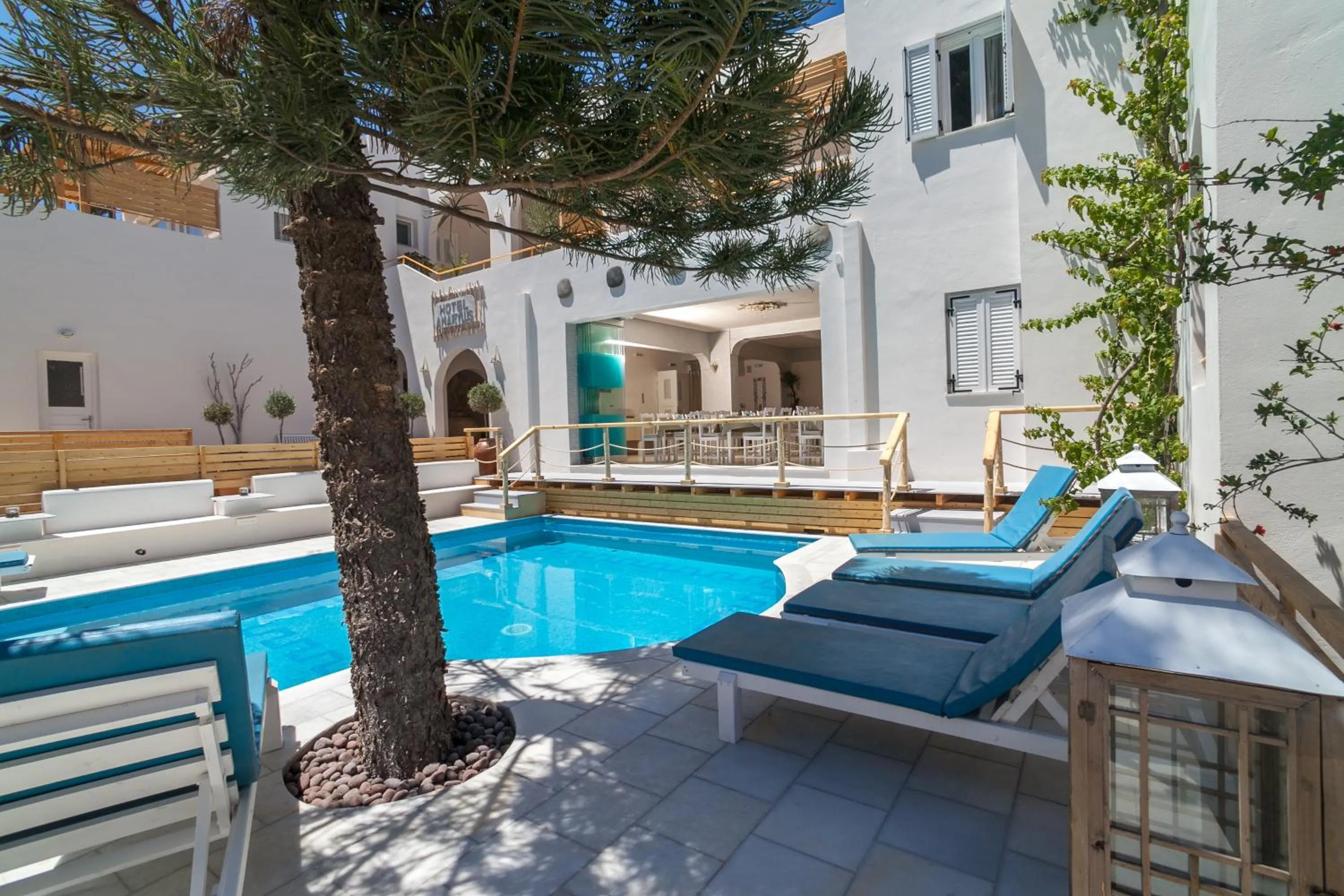 Swimming pool in Amaryllis Hotel