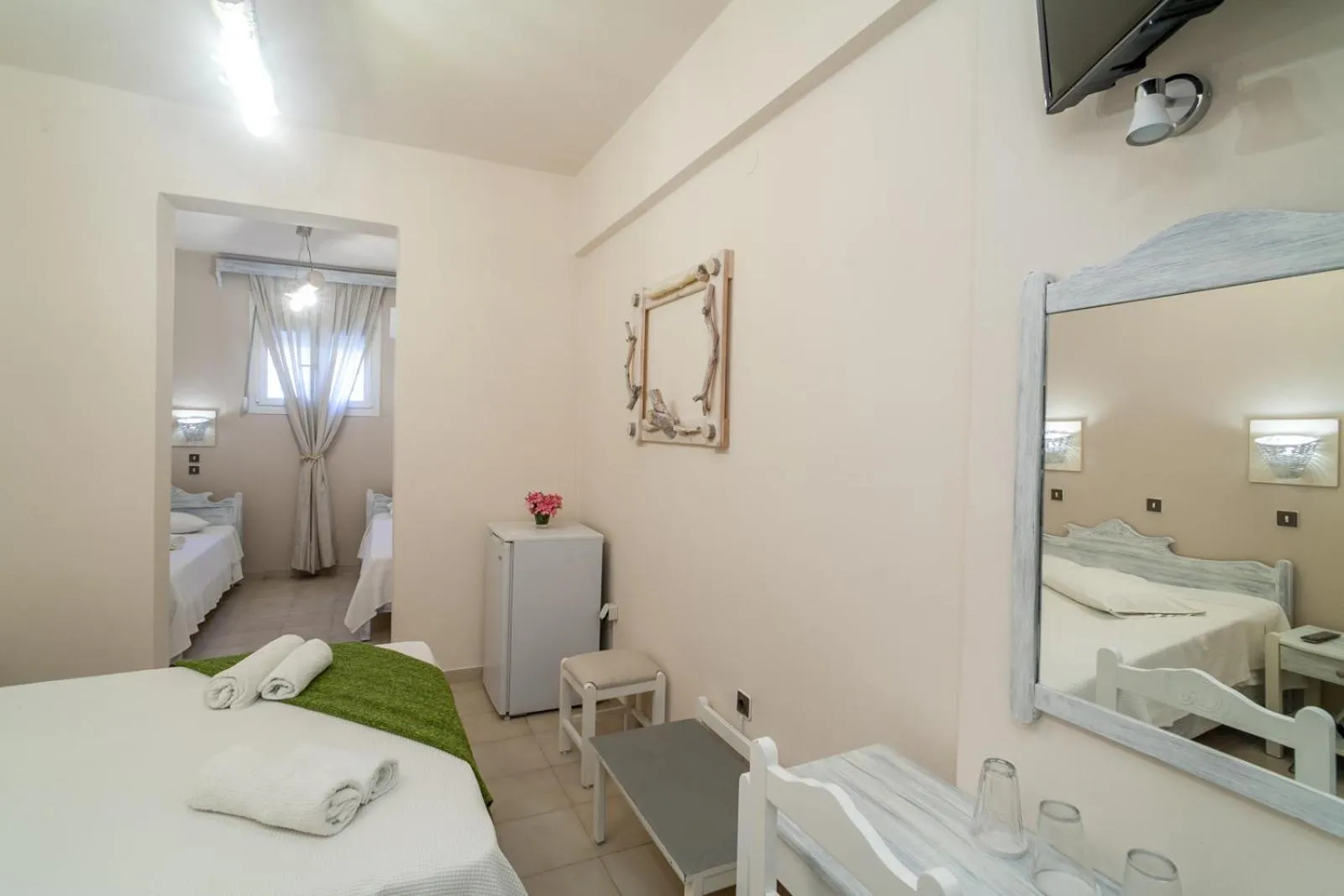 Bedroom, Bed in Amaryllis Hotel