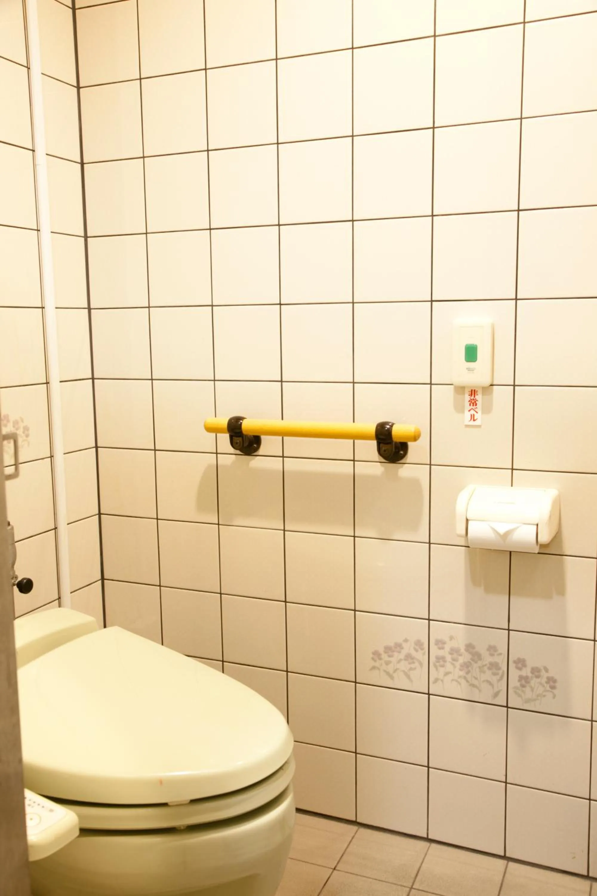 Bathroom in Yamatoya Honten Ryokan Osaka