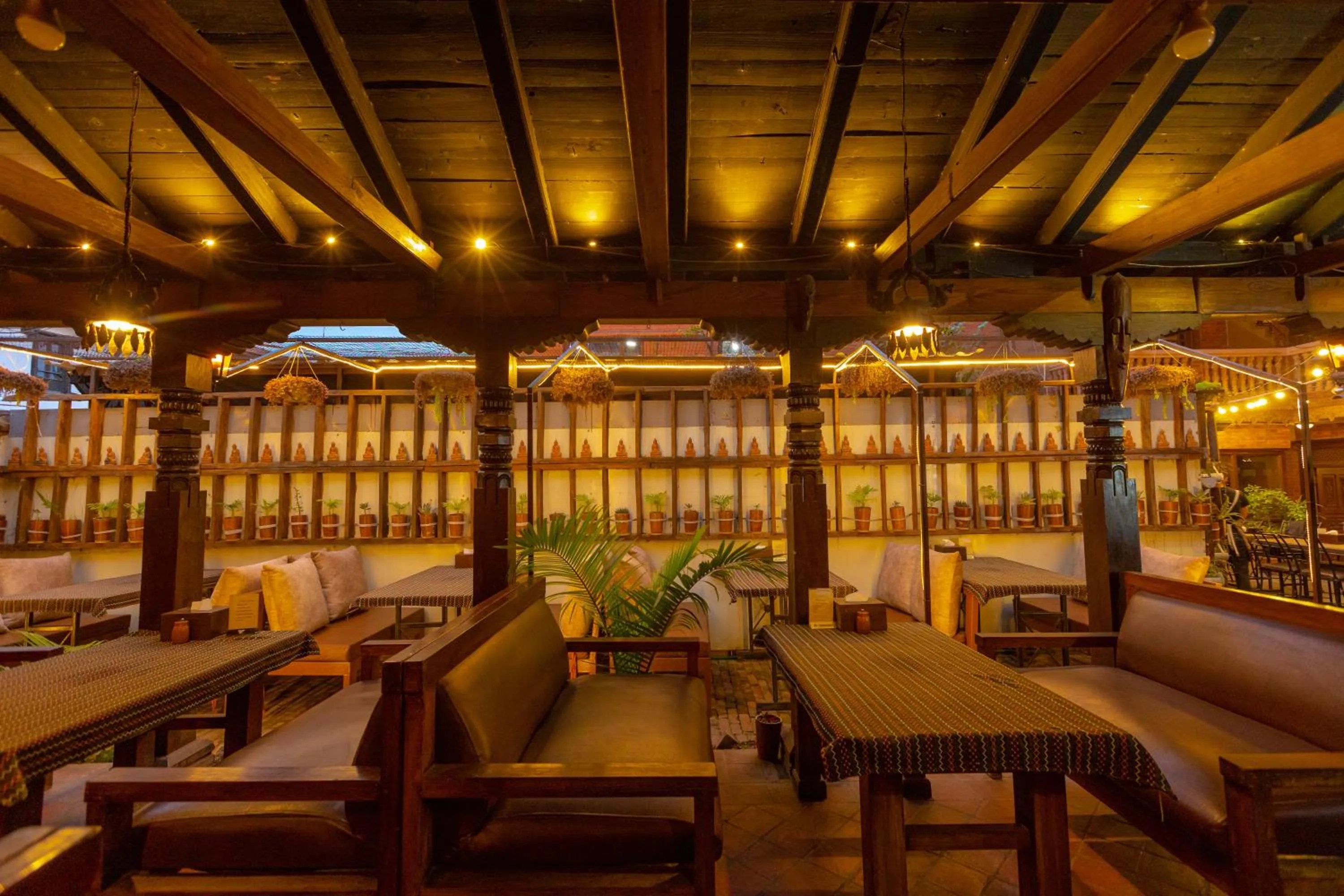 Restaurant/places to eat in Vajra Boutique Hotel