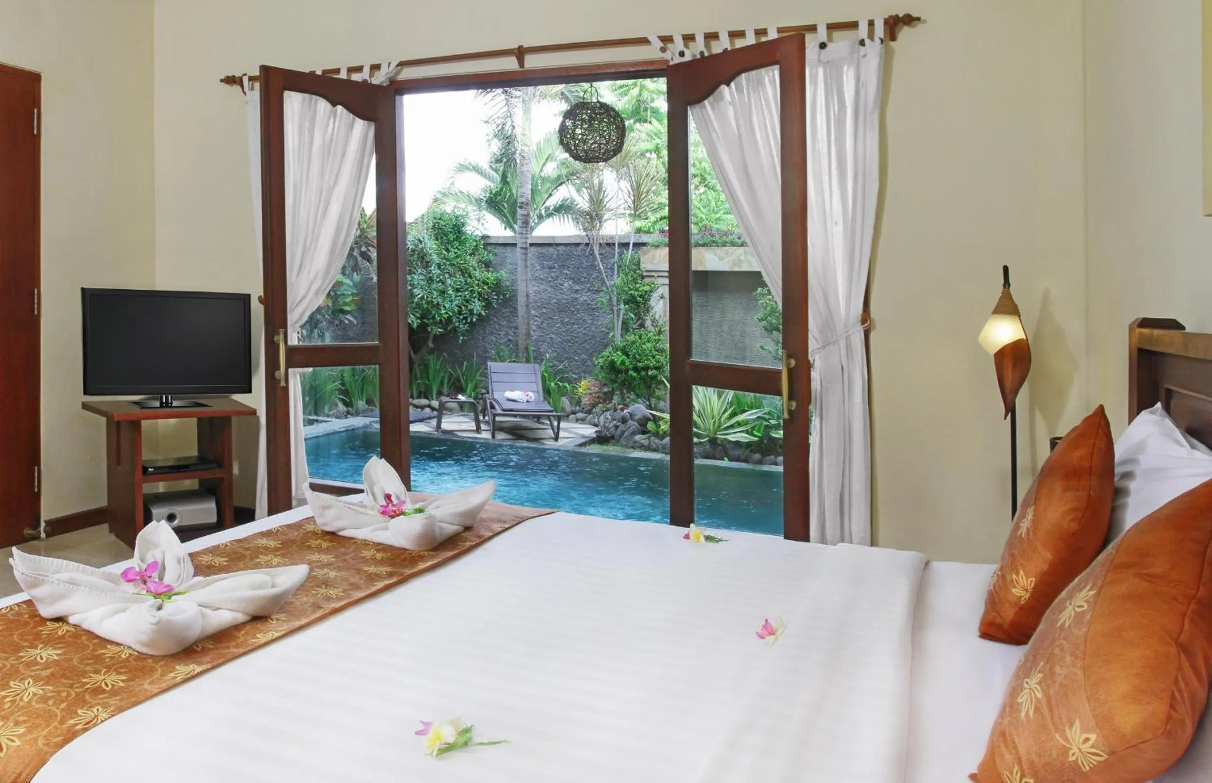 Bed in Bali Ayu Hotel & Villas