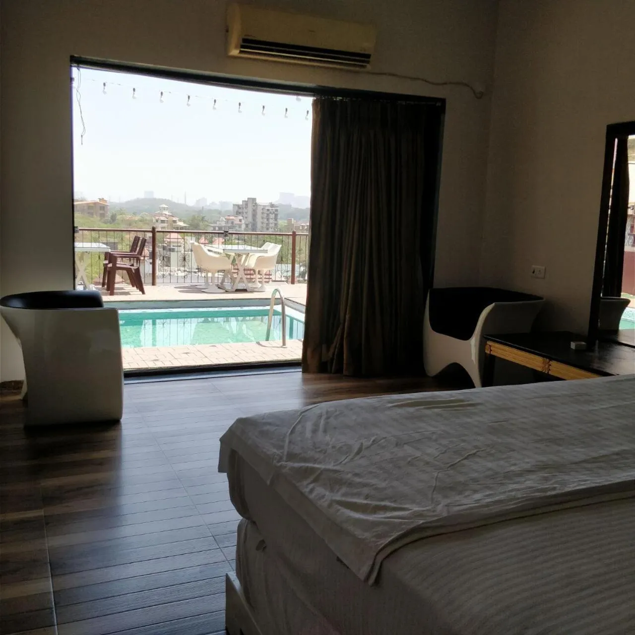 Bed in Villa No: 214, Dr.Wade's Villa.