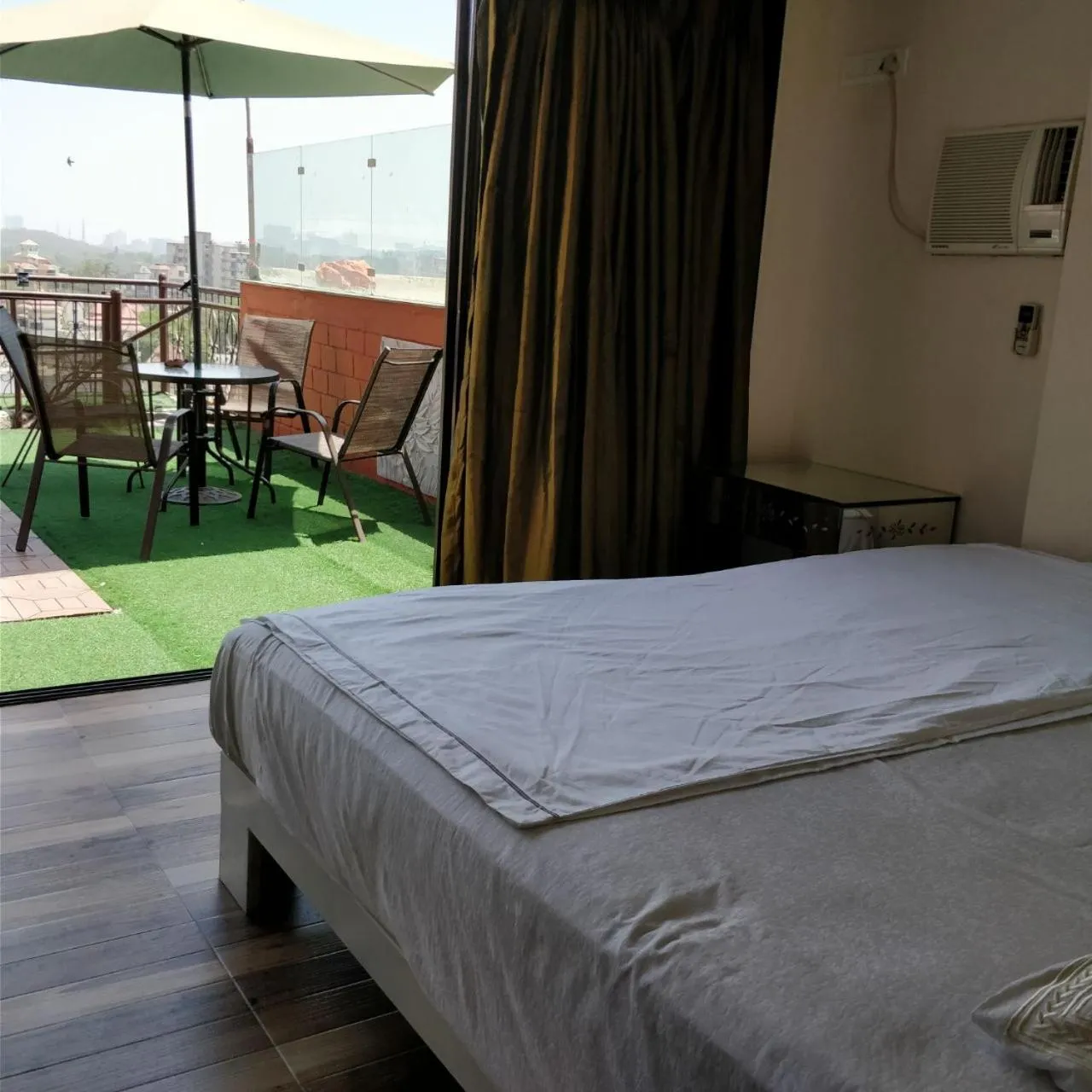Bed in Villa No: 214, Dr.Wade's Villa.