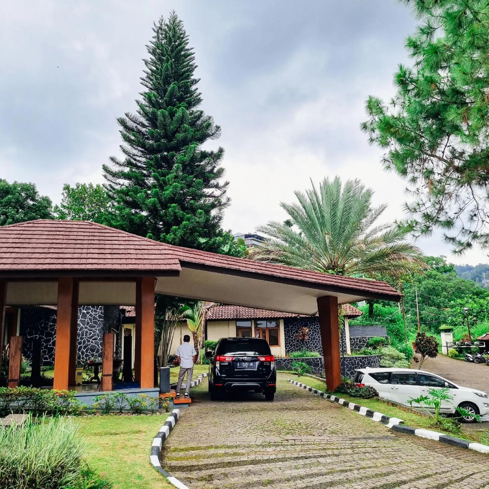 Property building in Dago Highland Resort