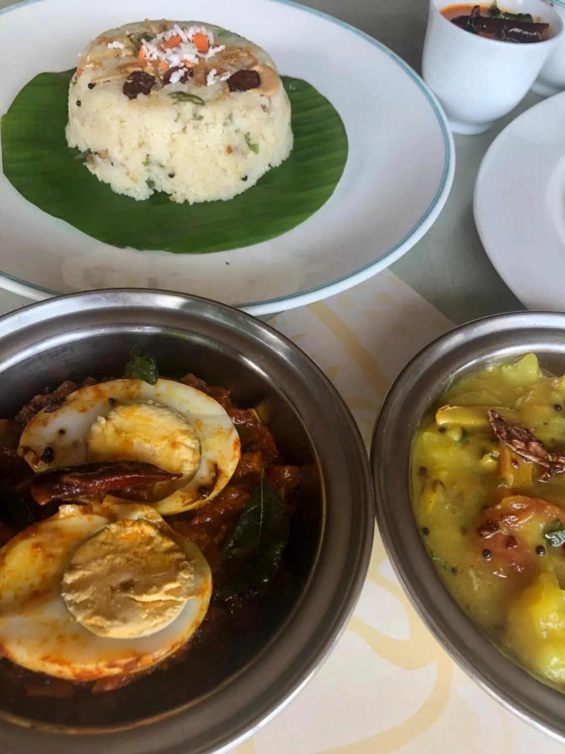 Breakfast in Abad Plaza