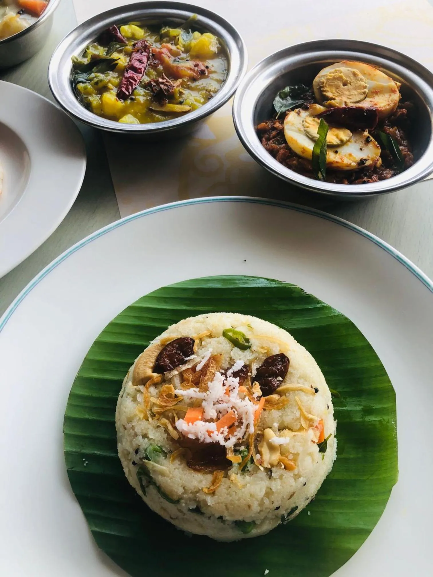 Breakfast in Abad Plaza