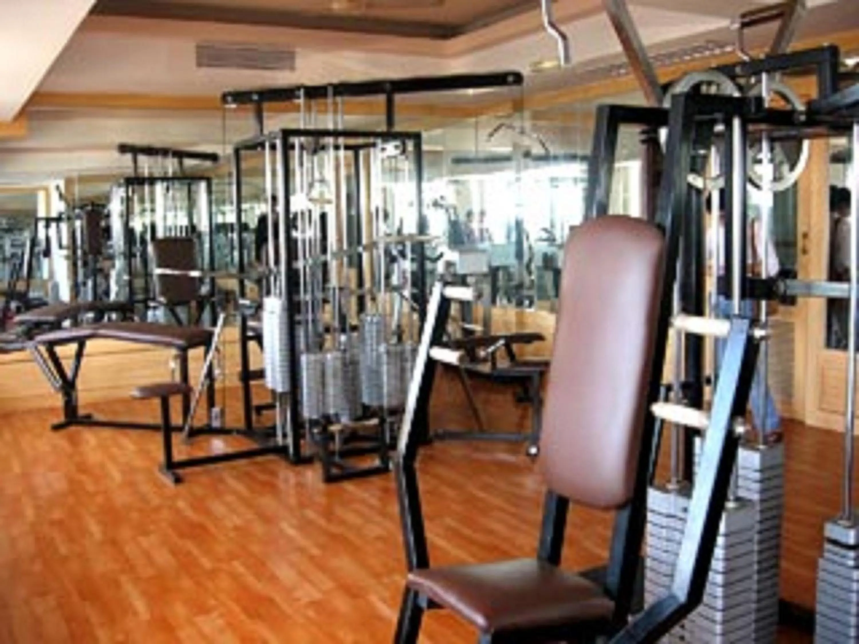 Fitness centre/facilities in Abad Plaza