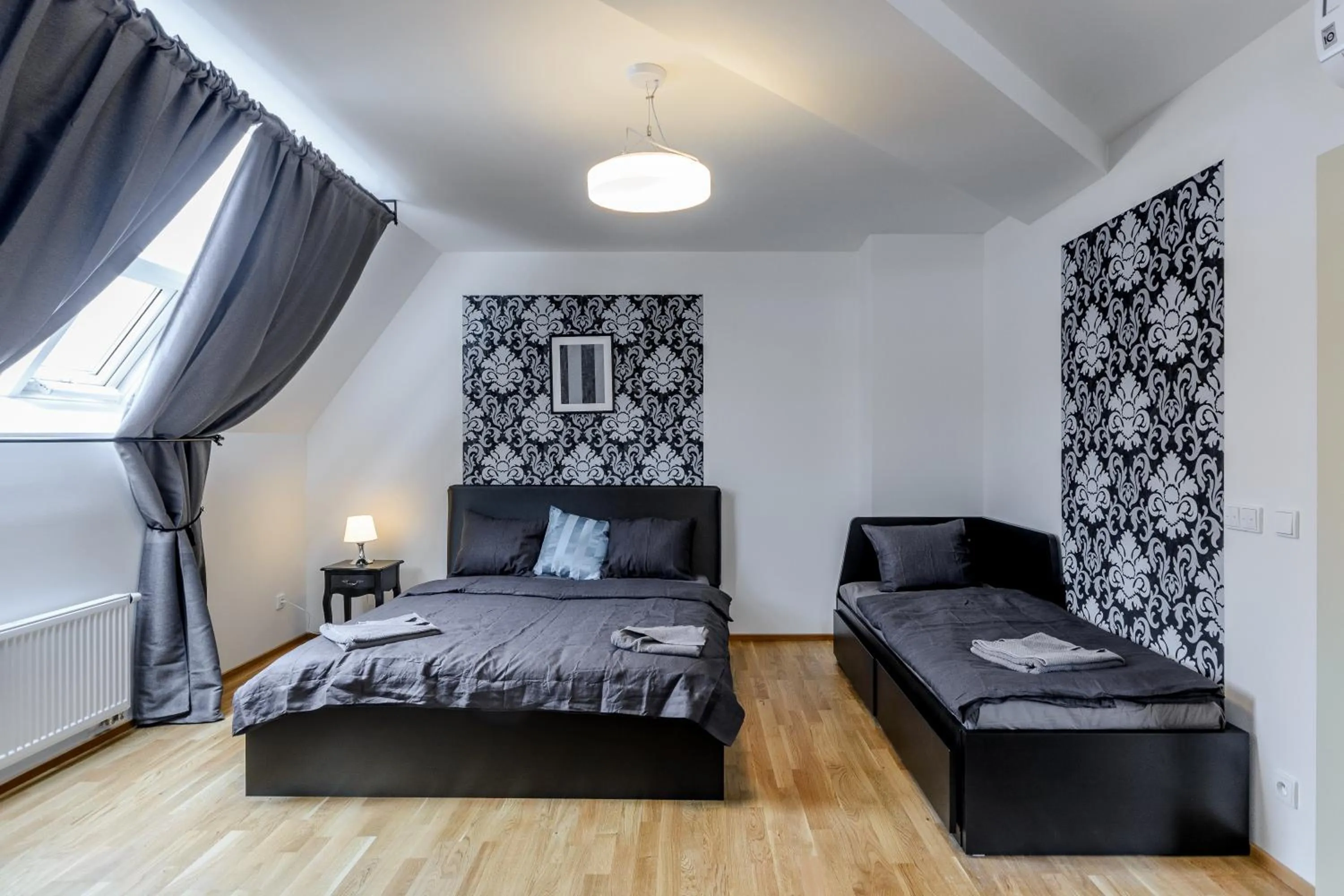 Bedroom, Bed in Riverside SPIRIT