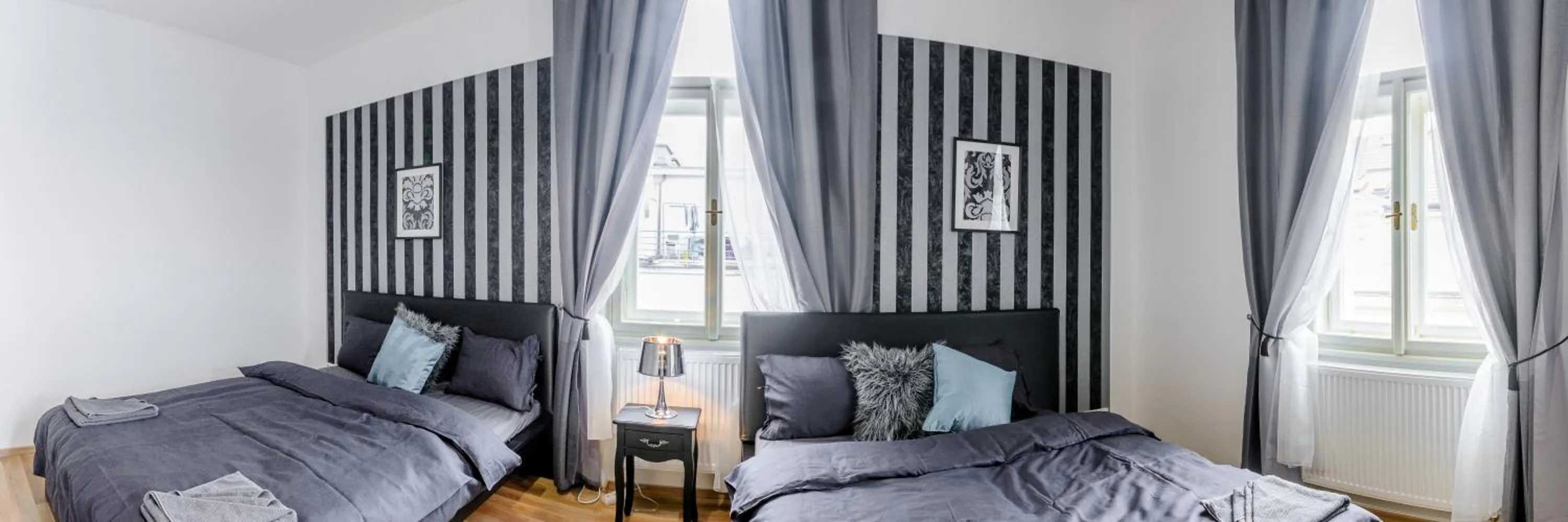 Bedroom, Bed in Riverside SPIRIT